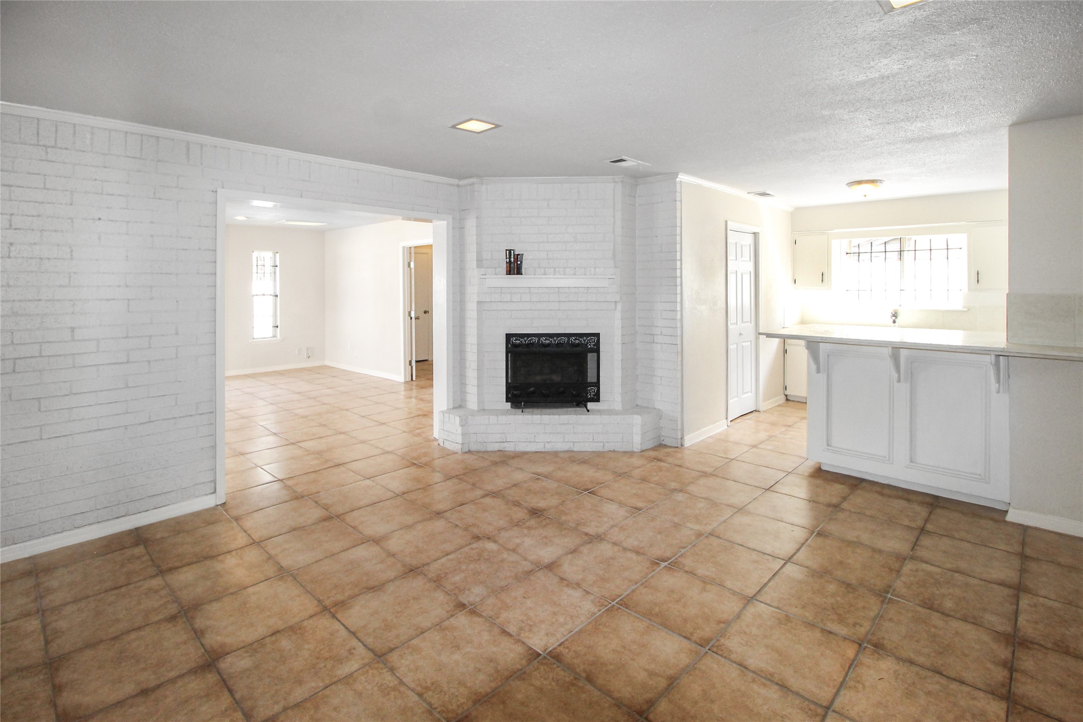 10322 Nold Drive Property Photo 8