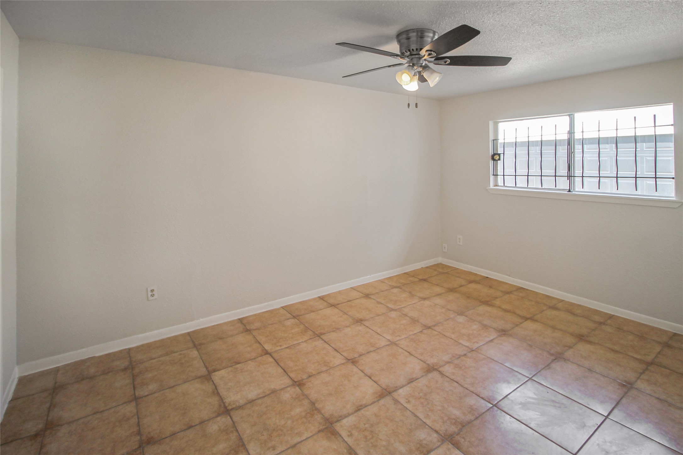 10322 Nold Drive Property Photo 12