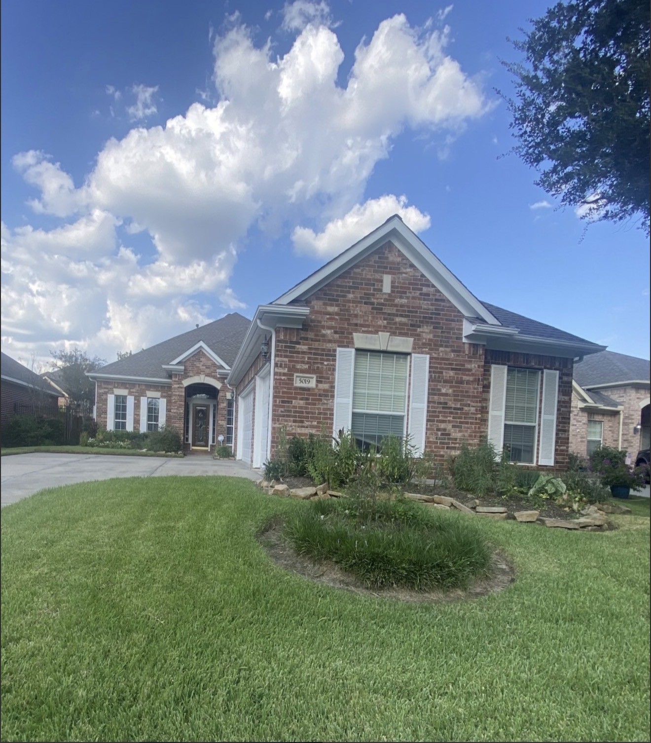 5019 Shining Creek Ct Property Photo 1