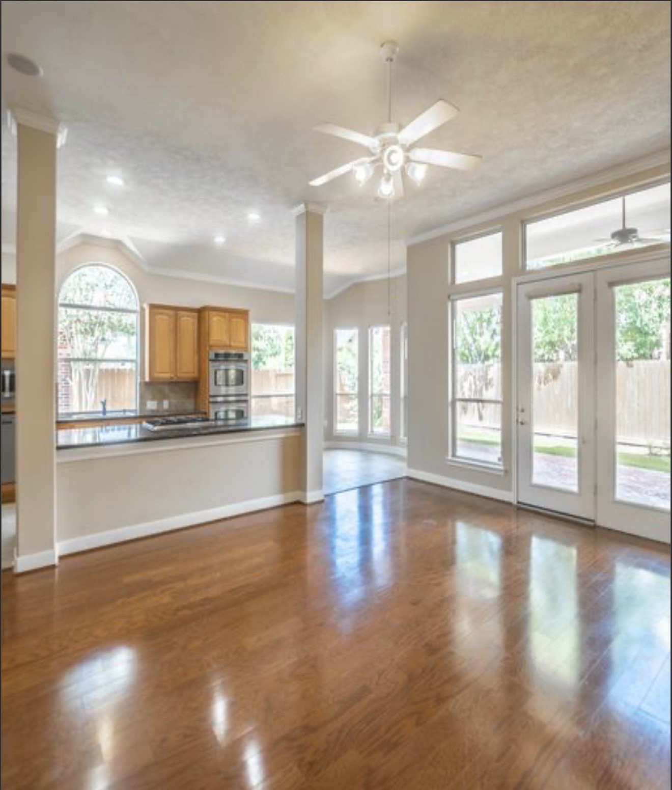 5019 Shining Creek Ct Property Photo 6