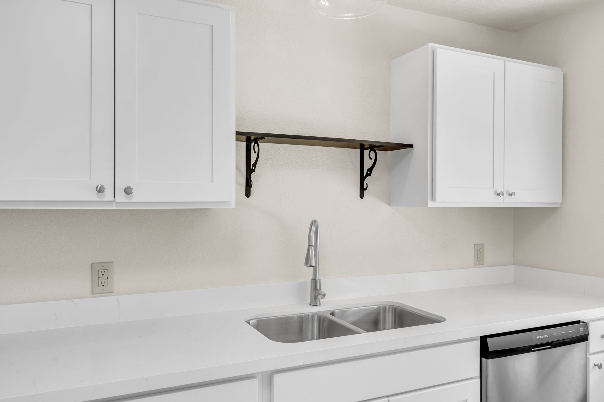 695 Callaway Drive Property Photo 18