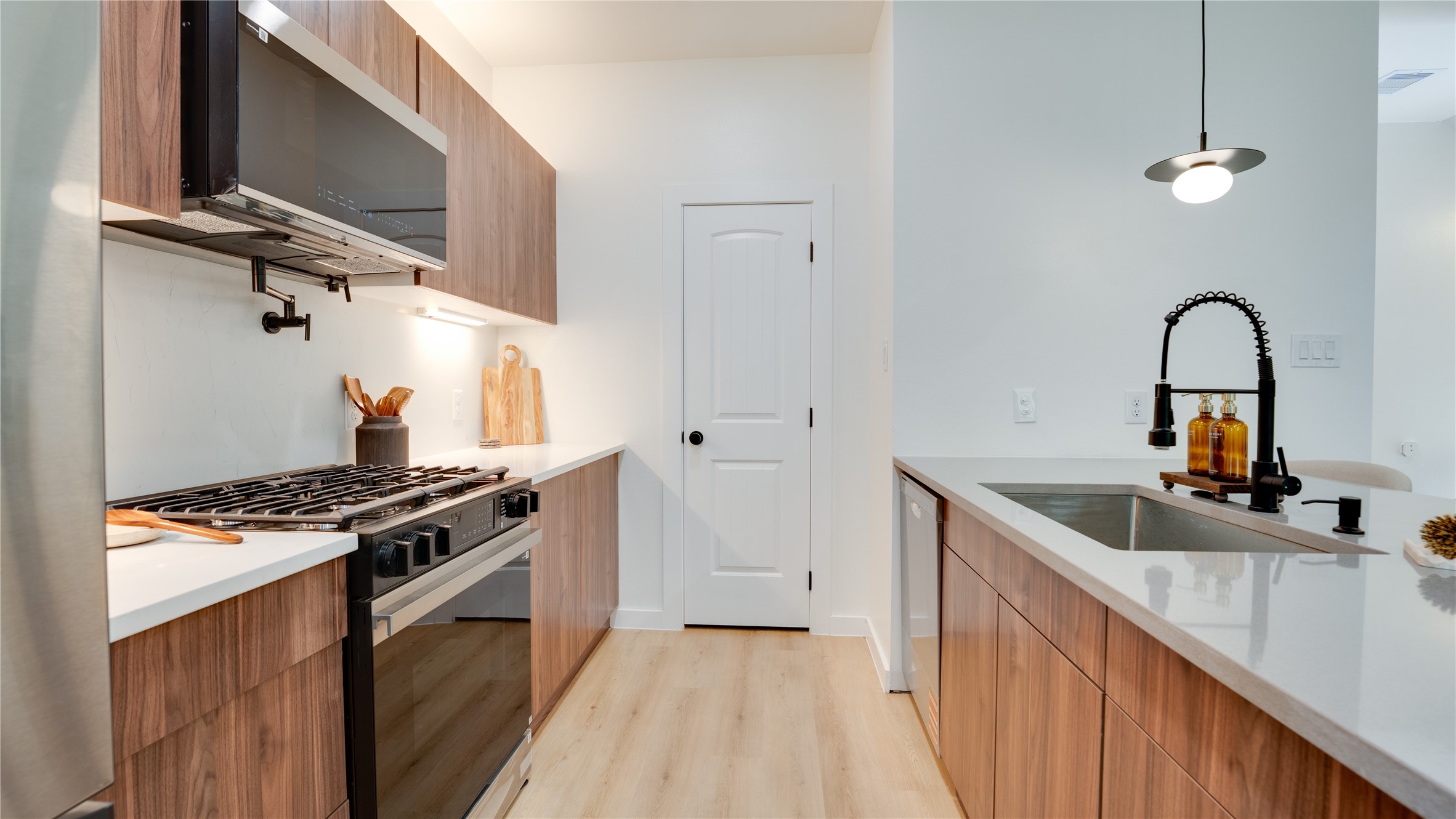 3524 Ryson Street Property Photo 5