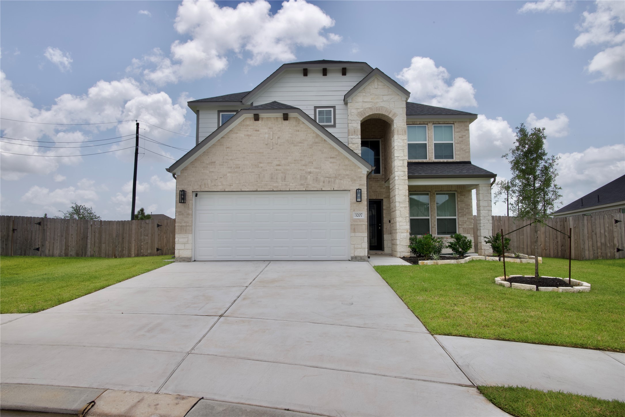3207 Tilley Drive Property Photo 2