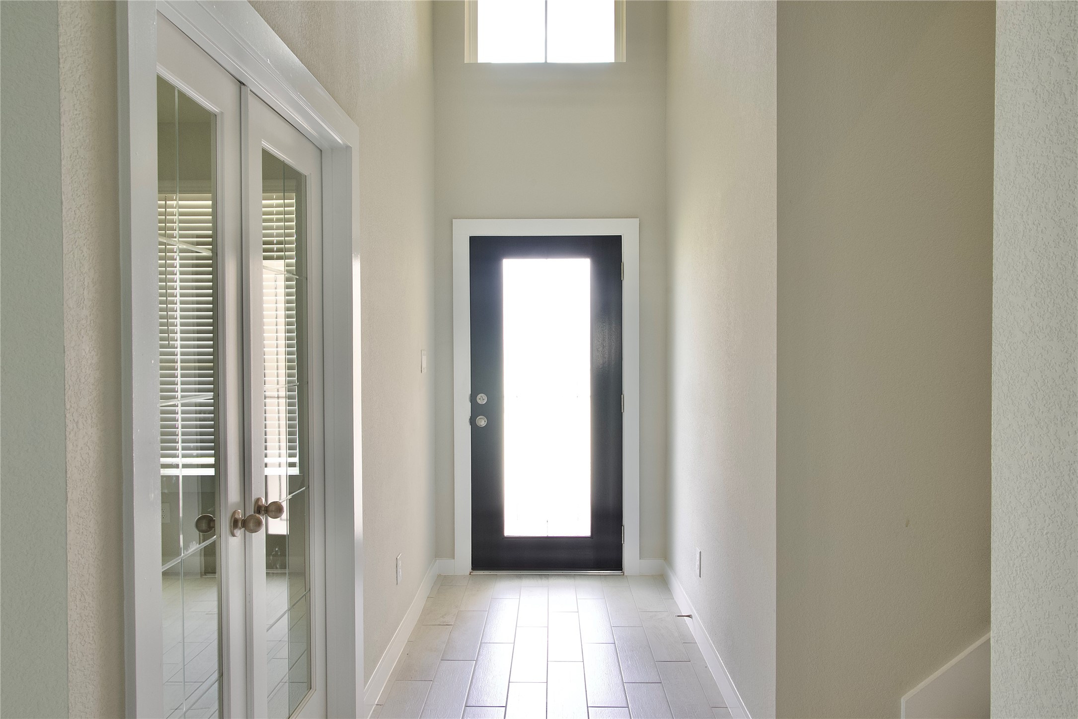 3207 Tilley Drive Property Photo 5
