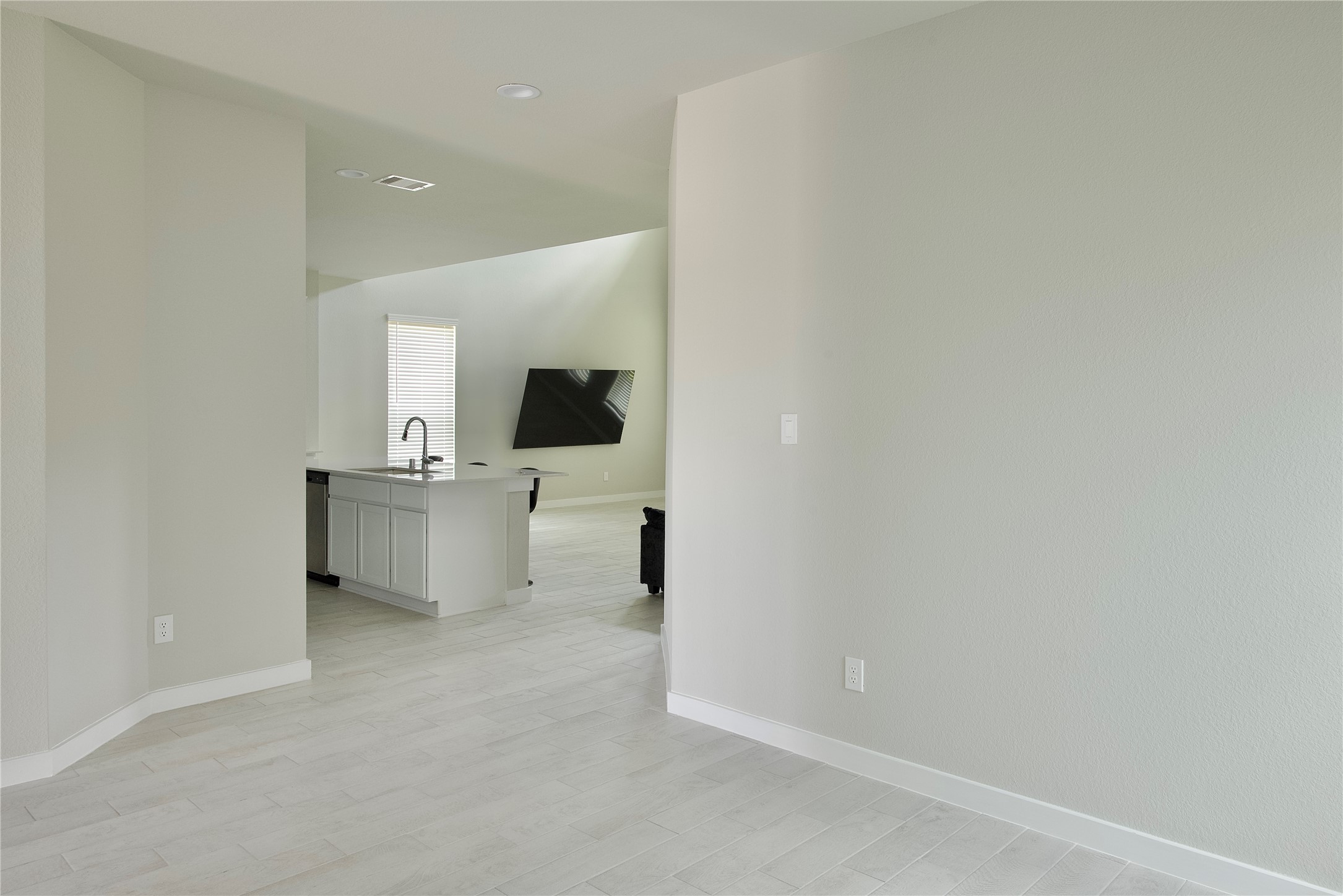 3207 Tilley Drive Property Photo 8