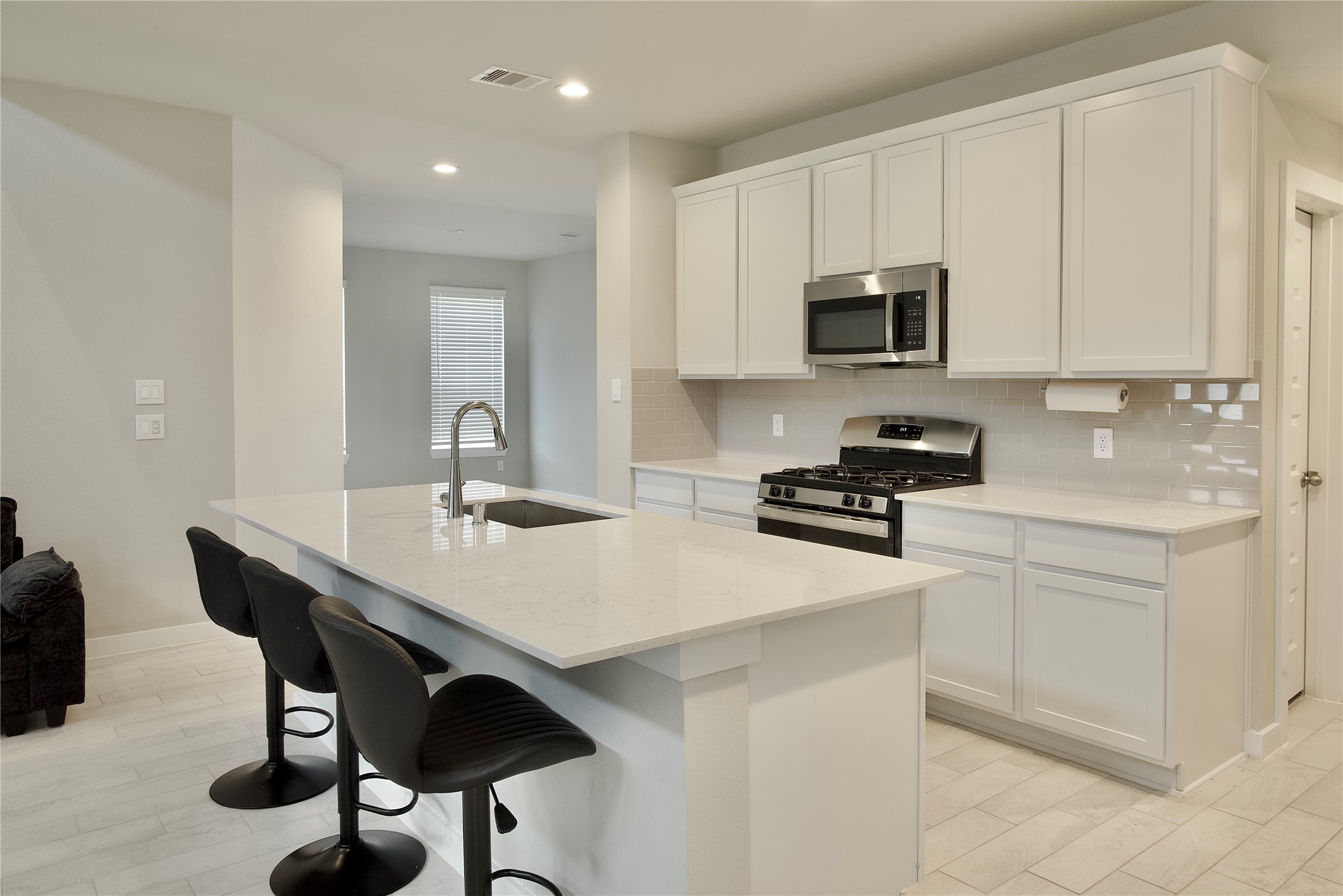 3207 Tilley Drive Property Photo 11