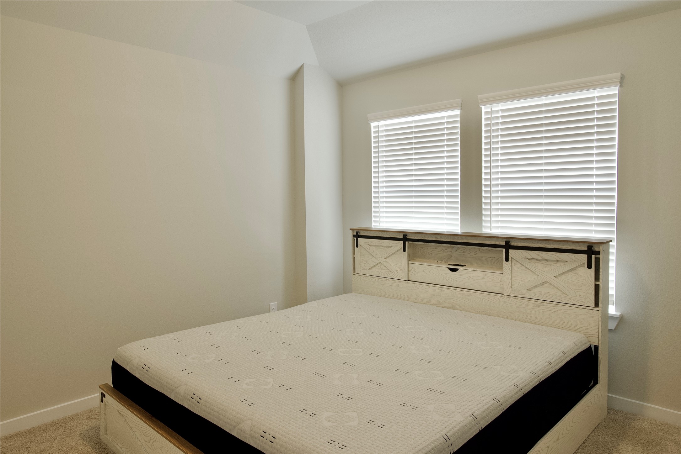3207 Tilley Drive Property Photo 33