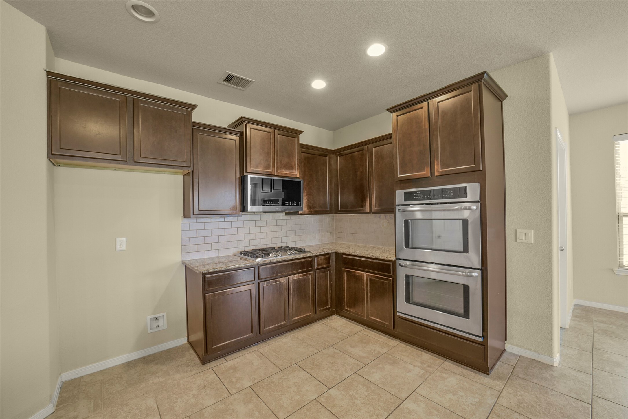 3511 Brampton Island Drive Property Photo 11