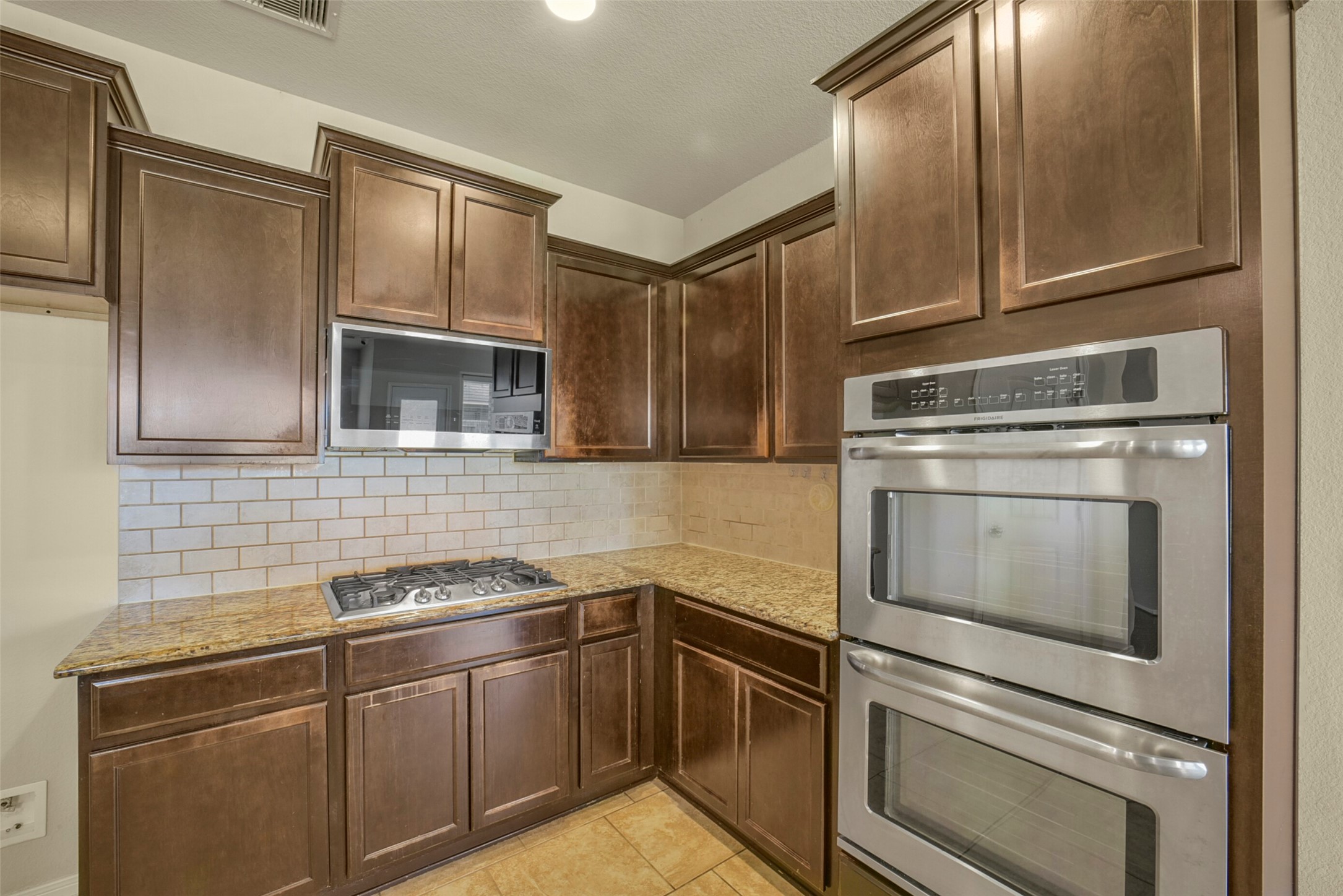 3511 Brampton Island Drive Property Photo 12