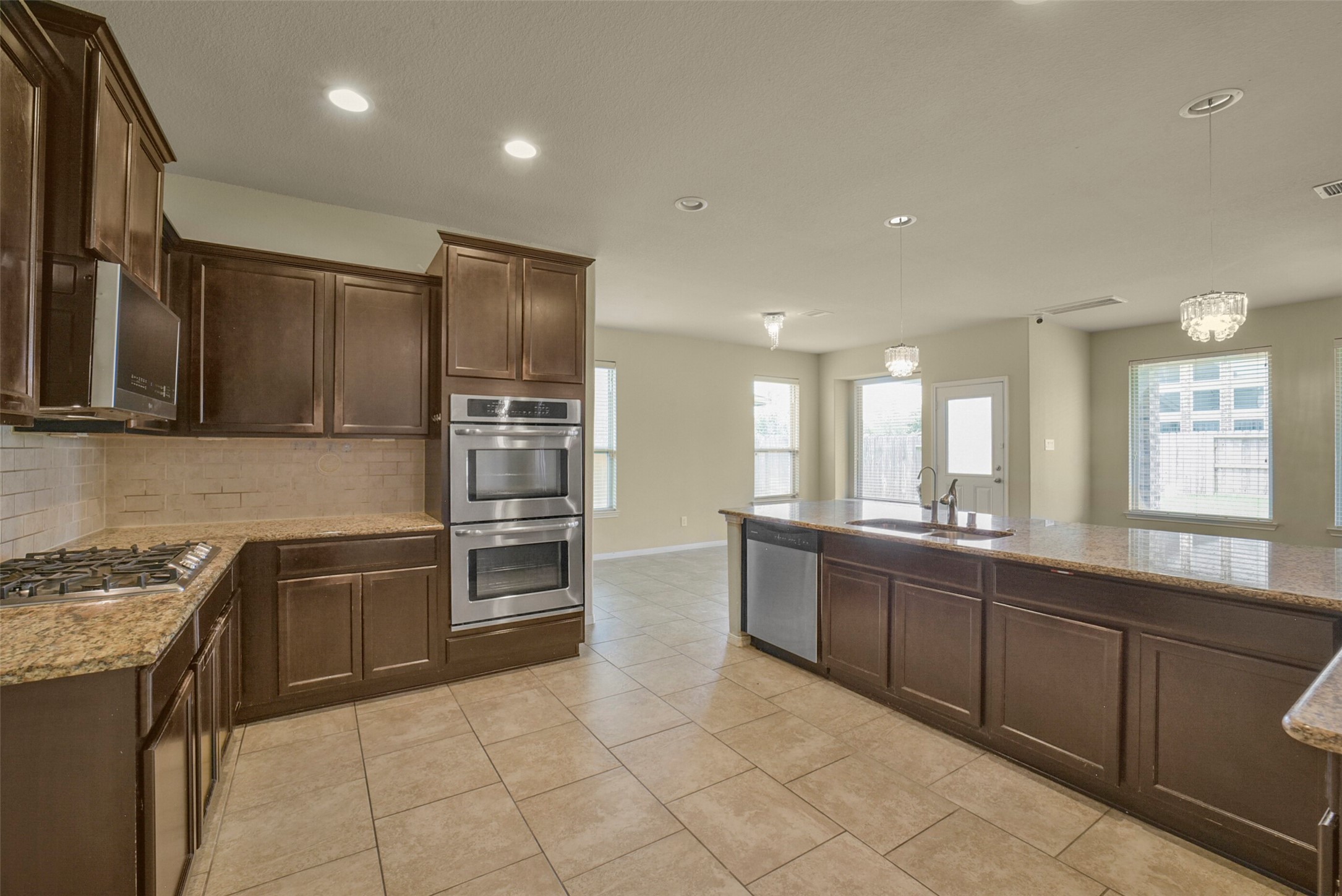 3511 Brampton Island Drive Property Photo 15