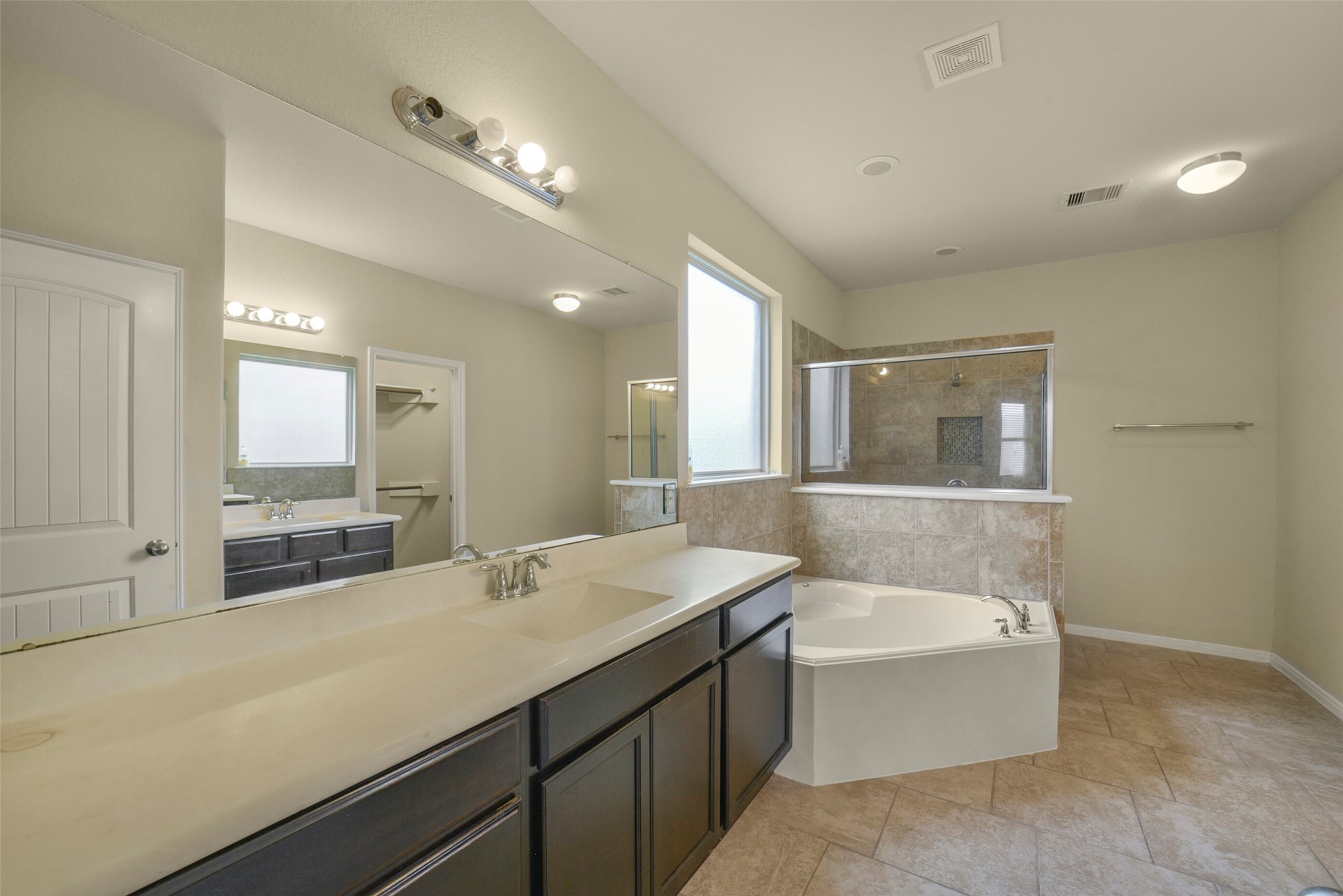3511 Brampton Island Drive Property Photo 23
