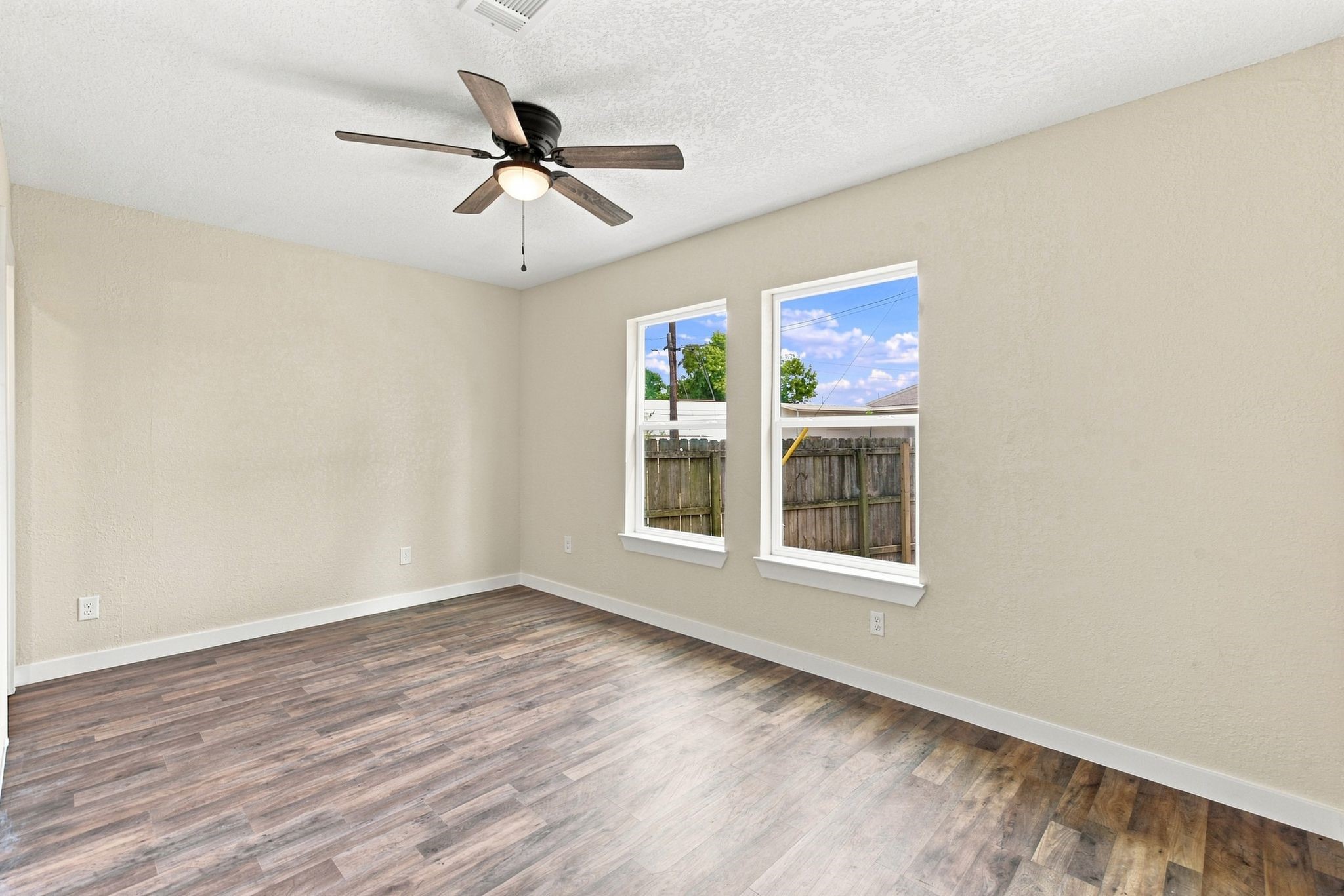 801 E Defee Avenue Property Photo 26