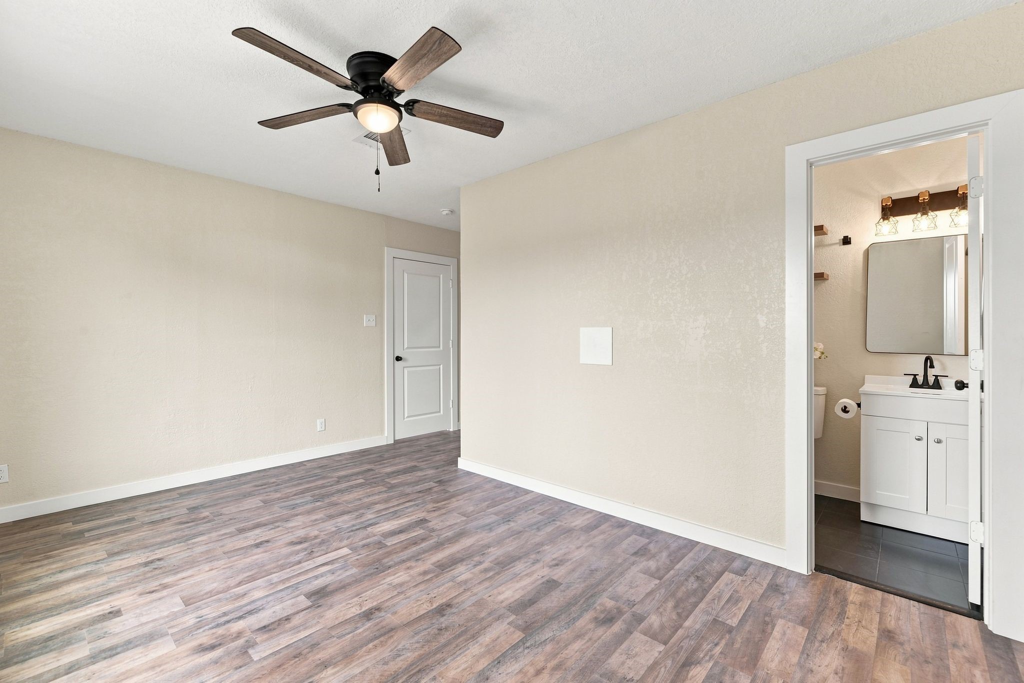 801 E Defee Avenue Property Photo 29