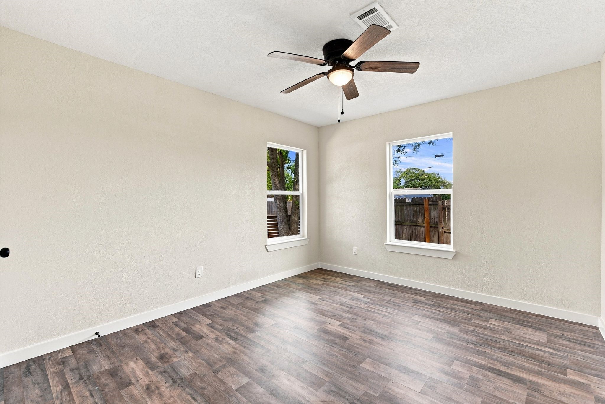 801 E Defee Avenue Property Photo 33