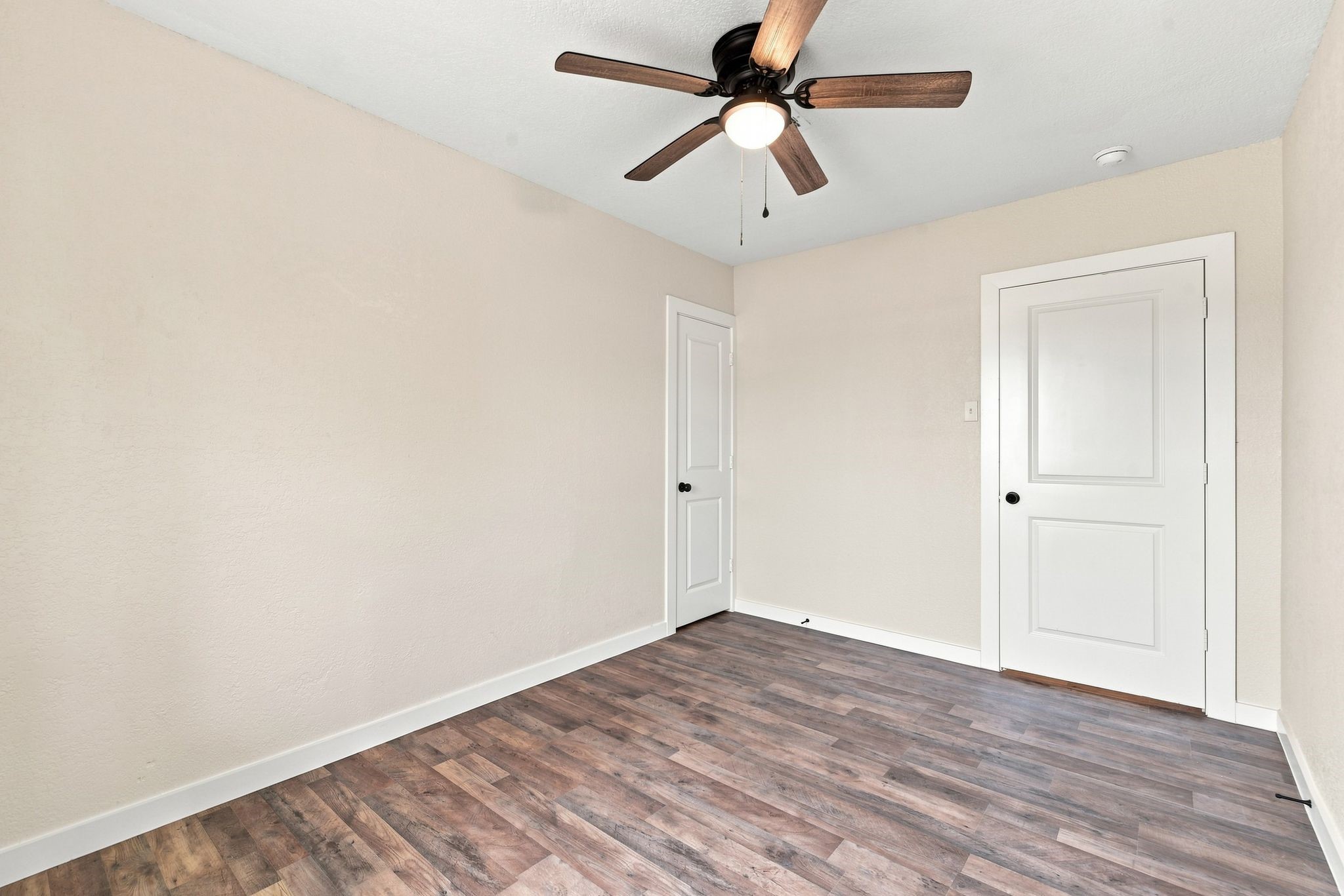 801 E Defee Avenue Property Photo 39