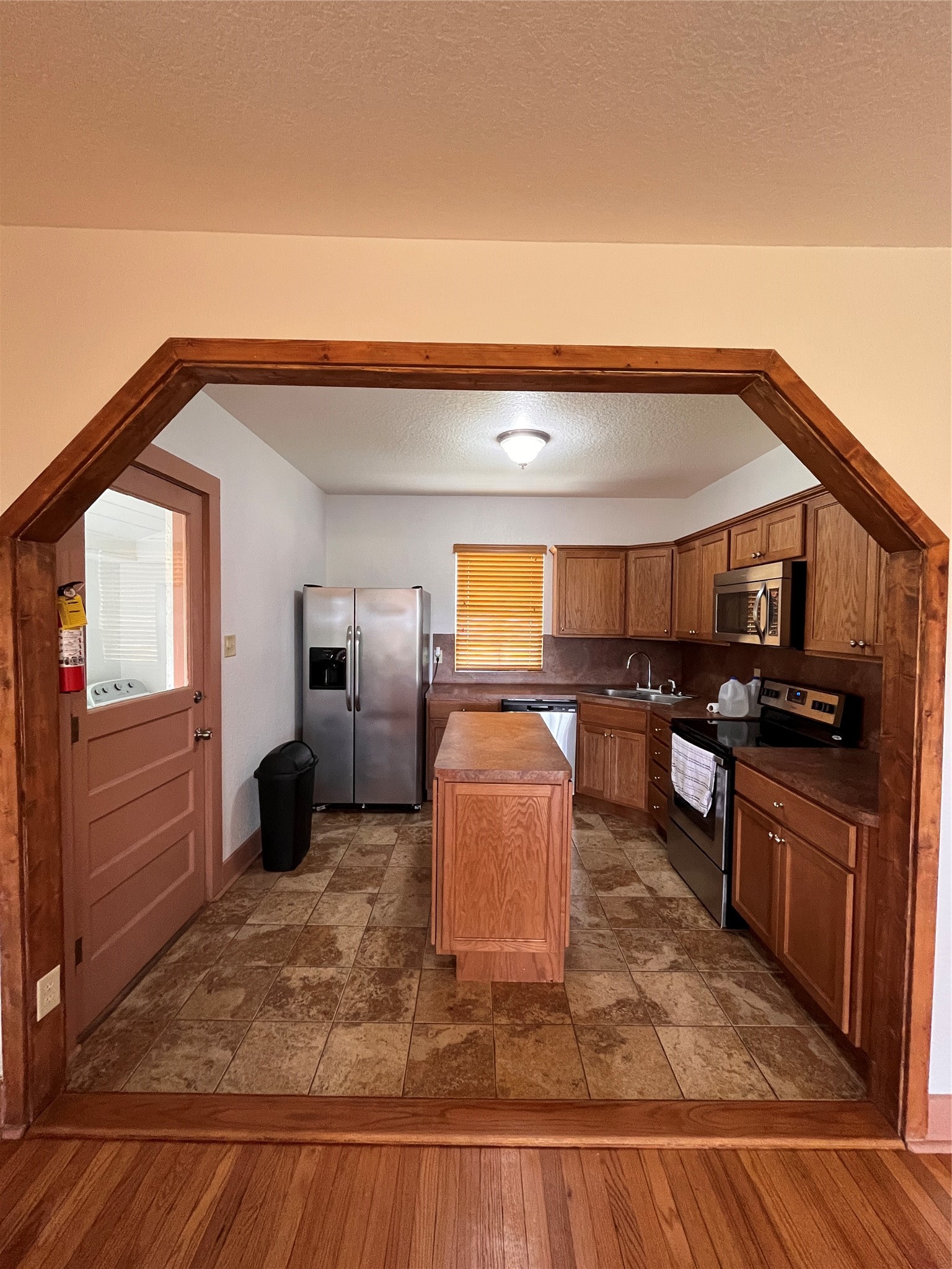 1527 Boling Dome Drive 34 Property Photo 8