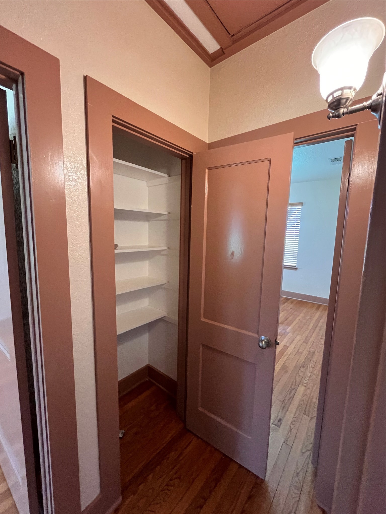 1527 Boling Dome Drive 34 Property Photo 15