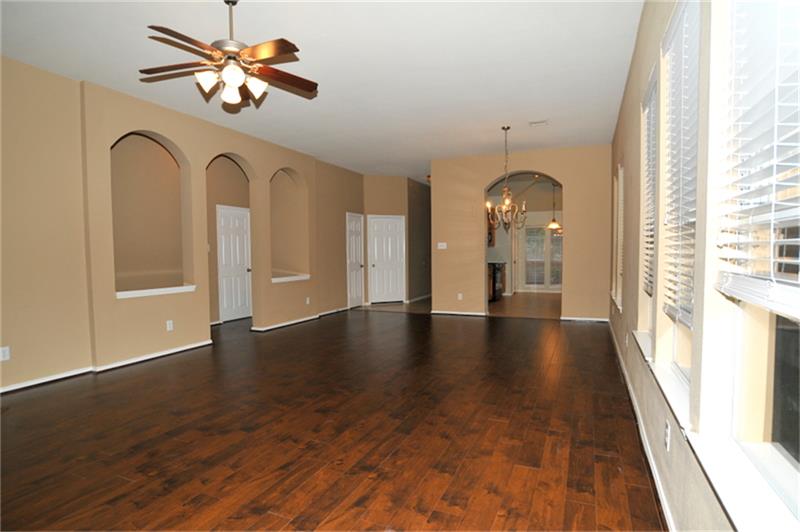 872 Rock Harbor Lane Property Photo 4