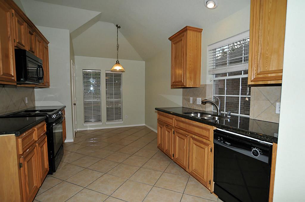 872 Rock Harbor Lane Property Photo 9