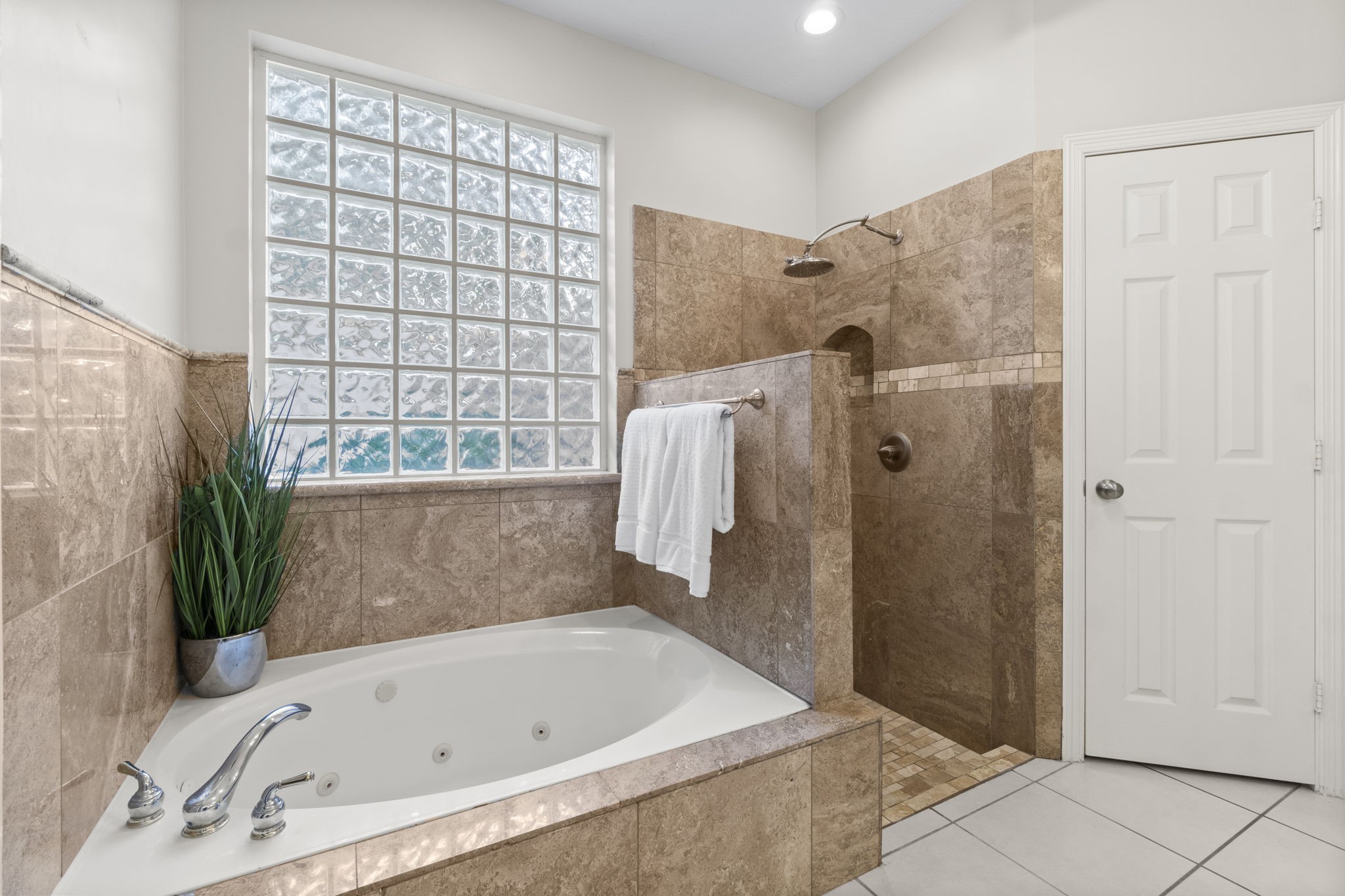 22 Royal Ridge Place Property Photo 26