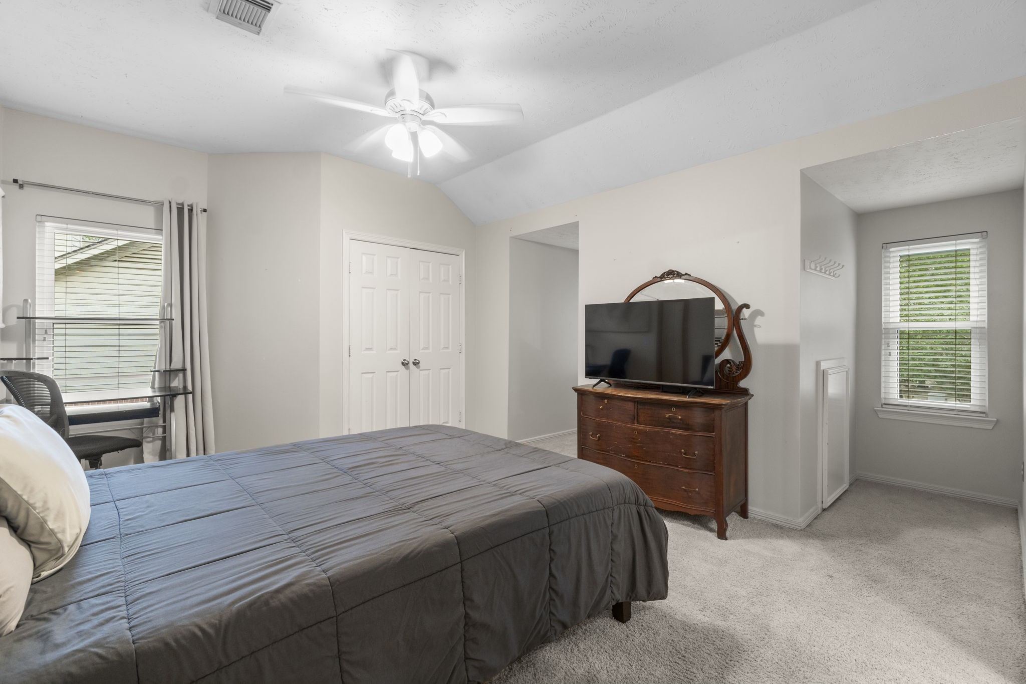 22 Royal Ridge Place Property Photo 30