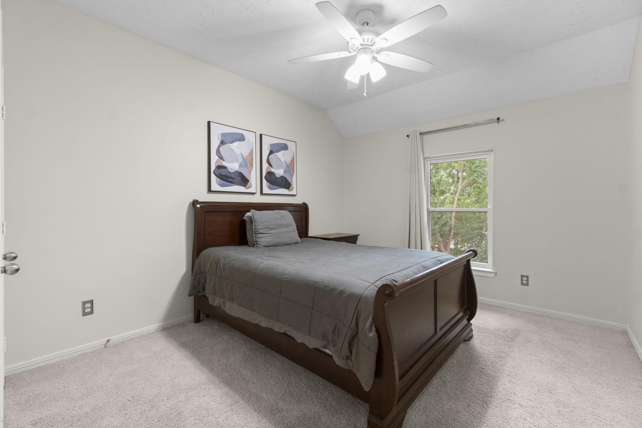 22 Royal Ridge Place Property Photo 38