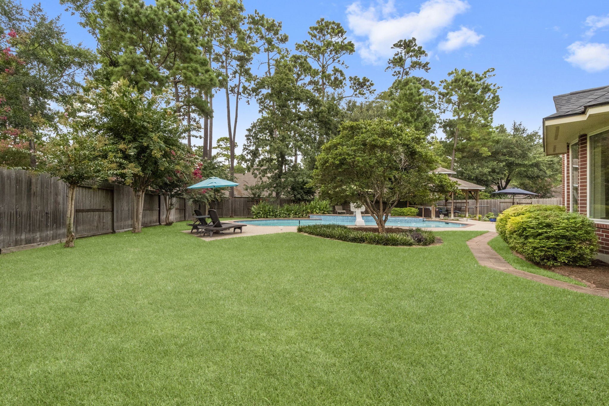 22 Royal Ridge Place Property Photo 49