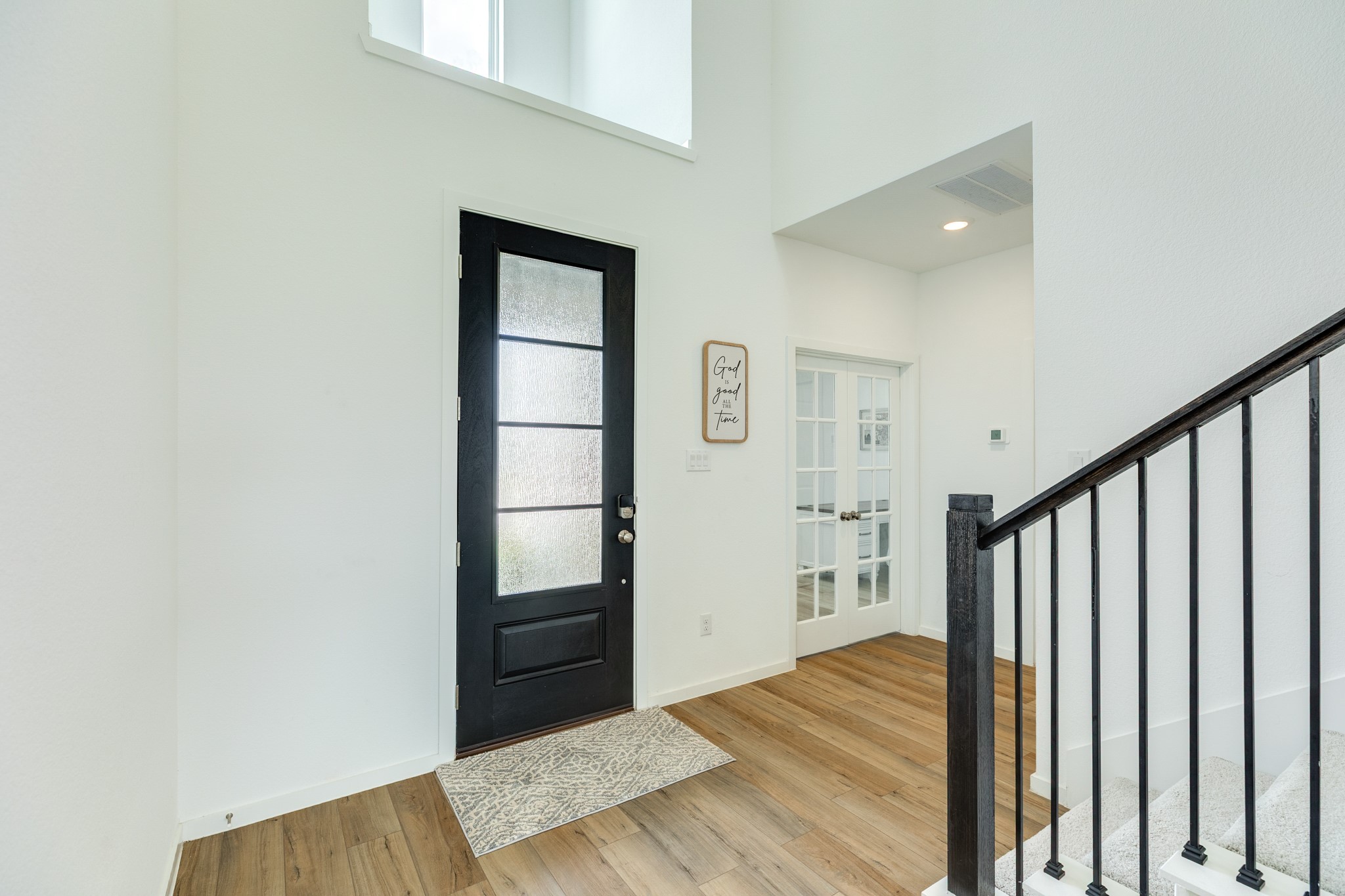 2618 Jasper Oaks Drive Property Photo 4