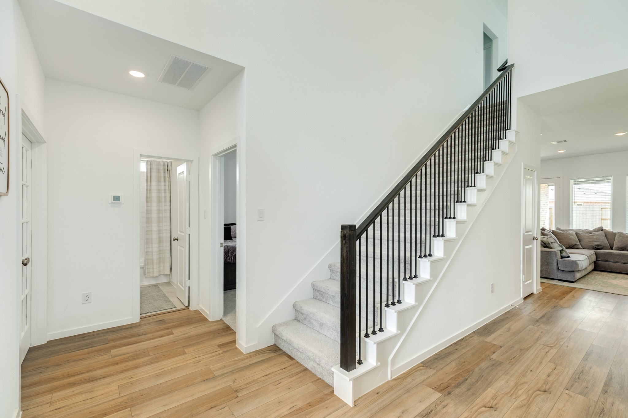 2618 Jasper Oaks Drive Property Photo 5