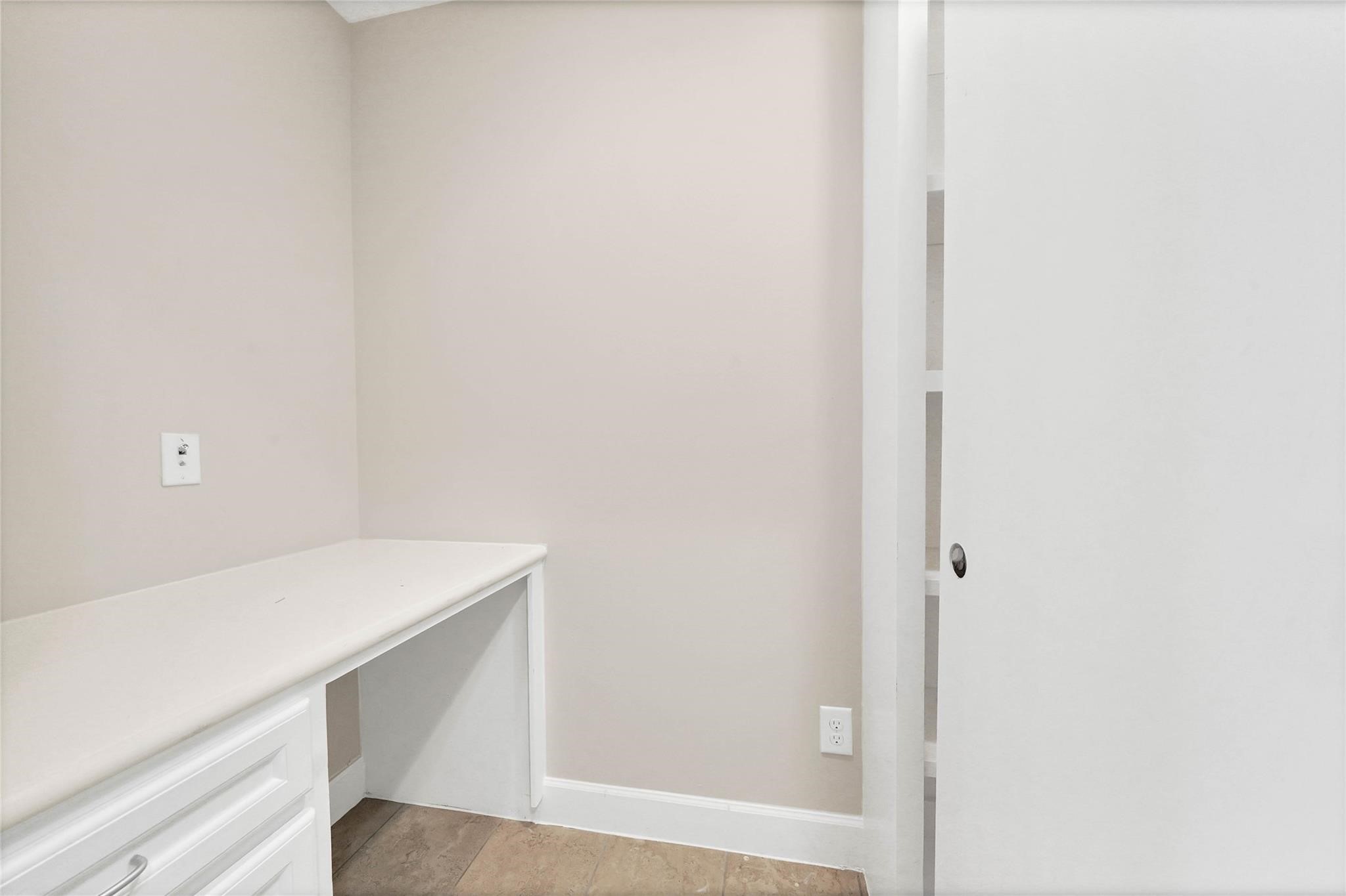 3633 Main Plaza Drive Property Photo 5