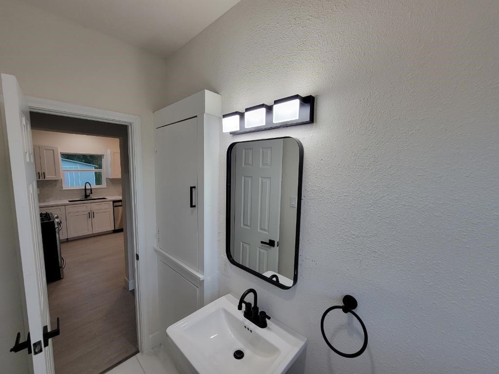 4505 Kress Street A Property Photo 7
