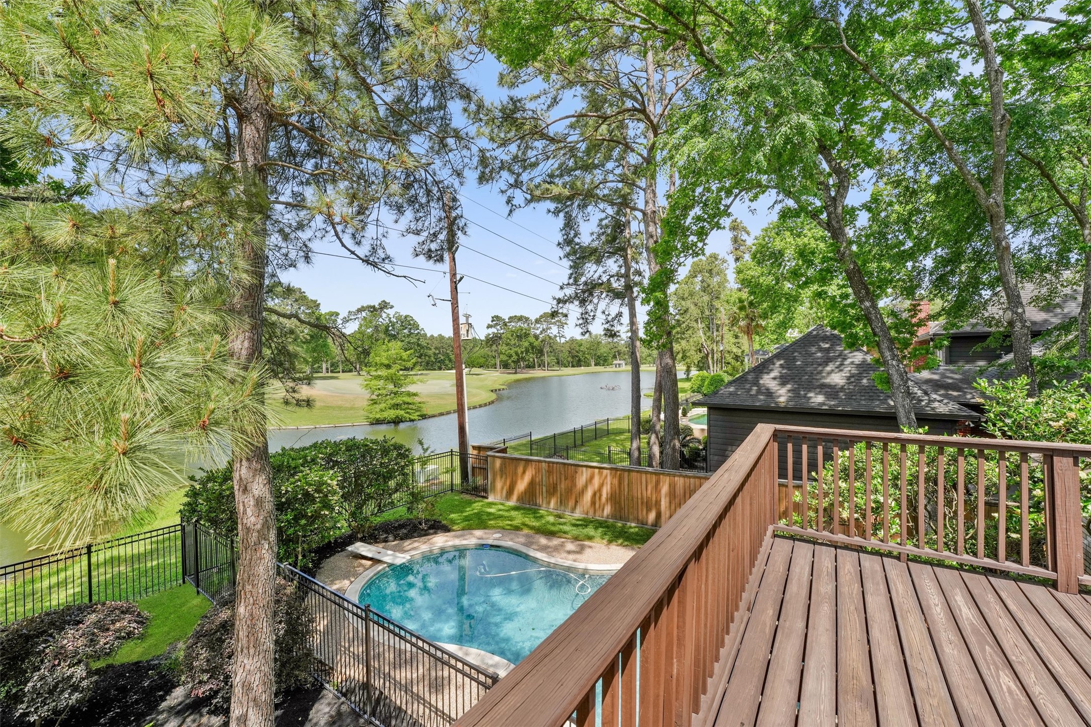 2023 Forest Garden Drive Property Photo 2