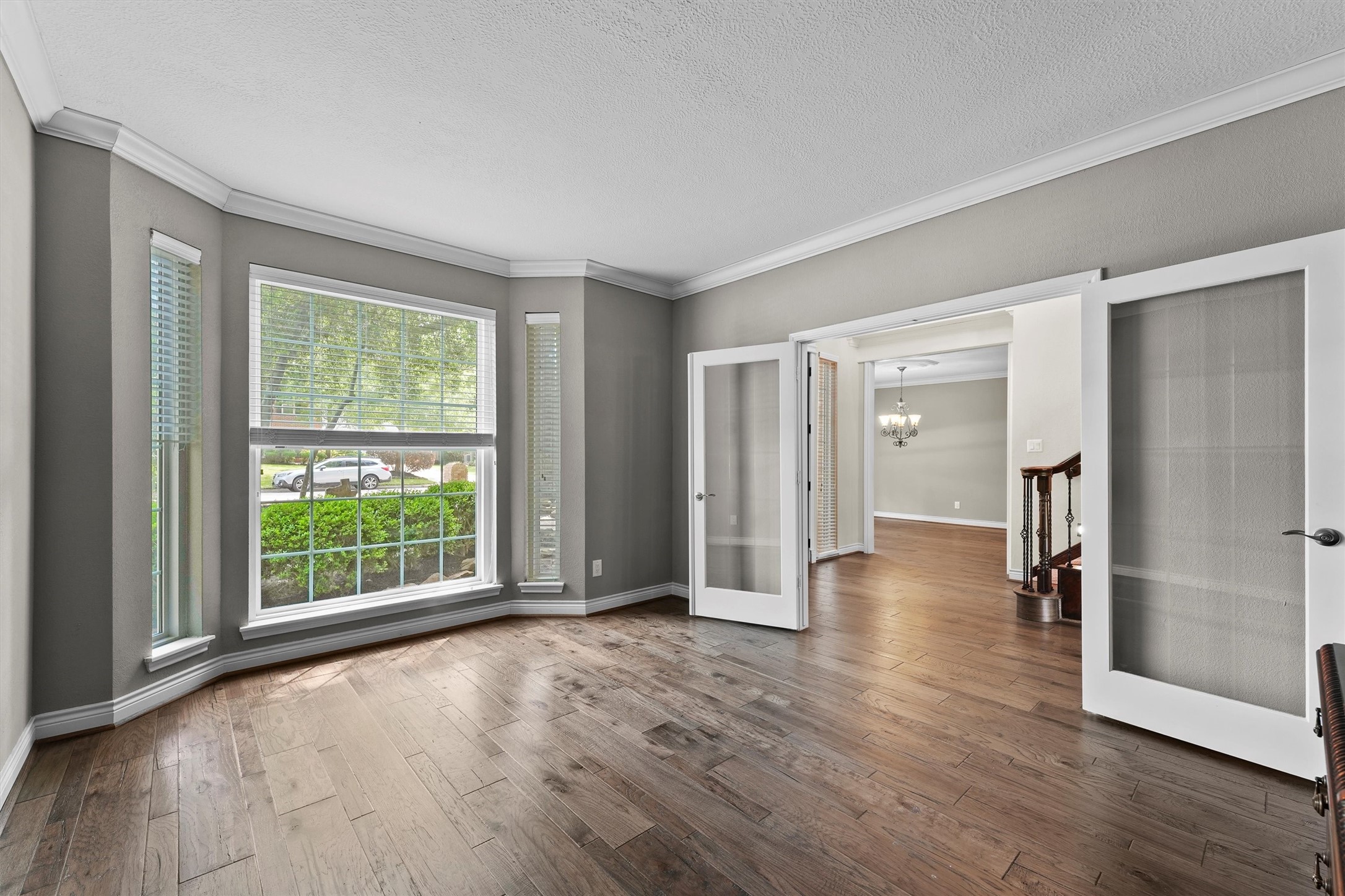 2023 Forest Garden Drive Property Photo 9