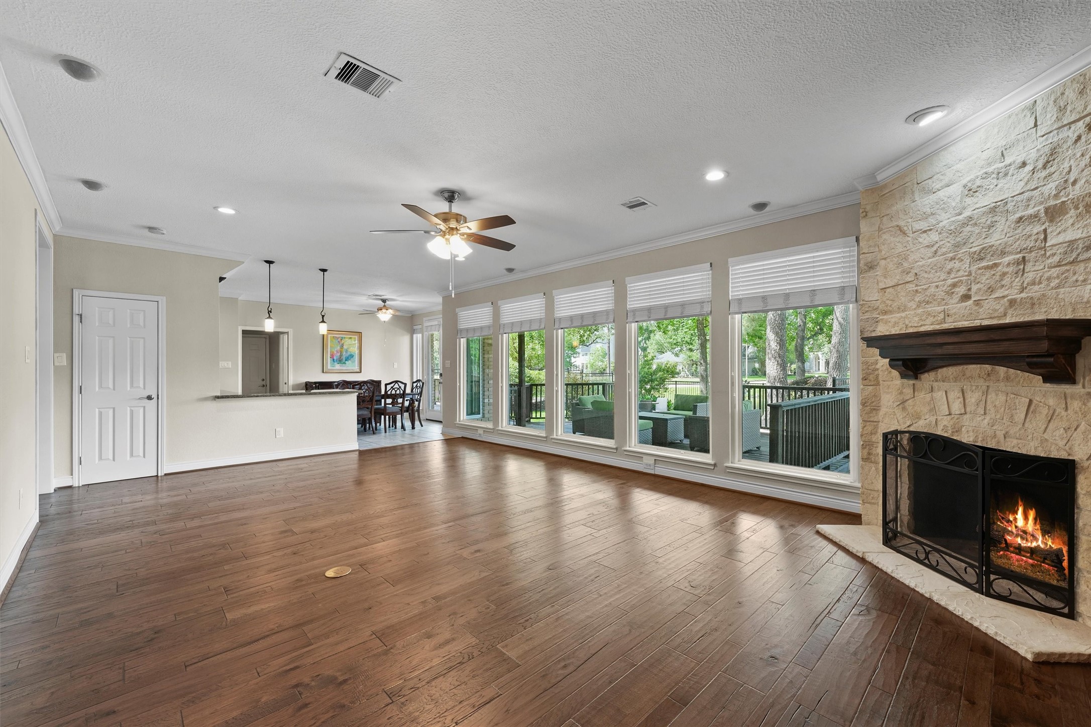 2023 Forest Garden Drive Property Photo 13