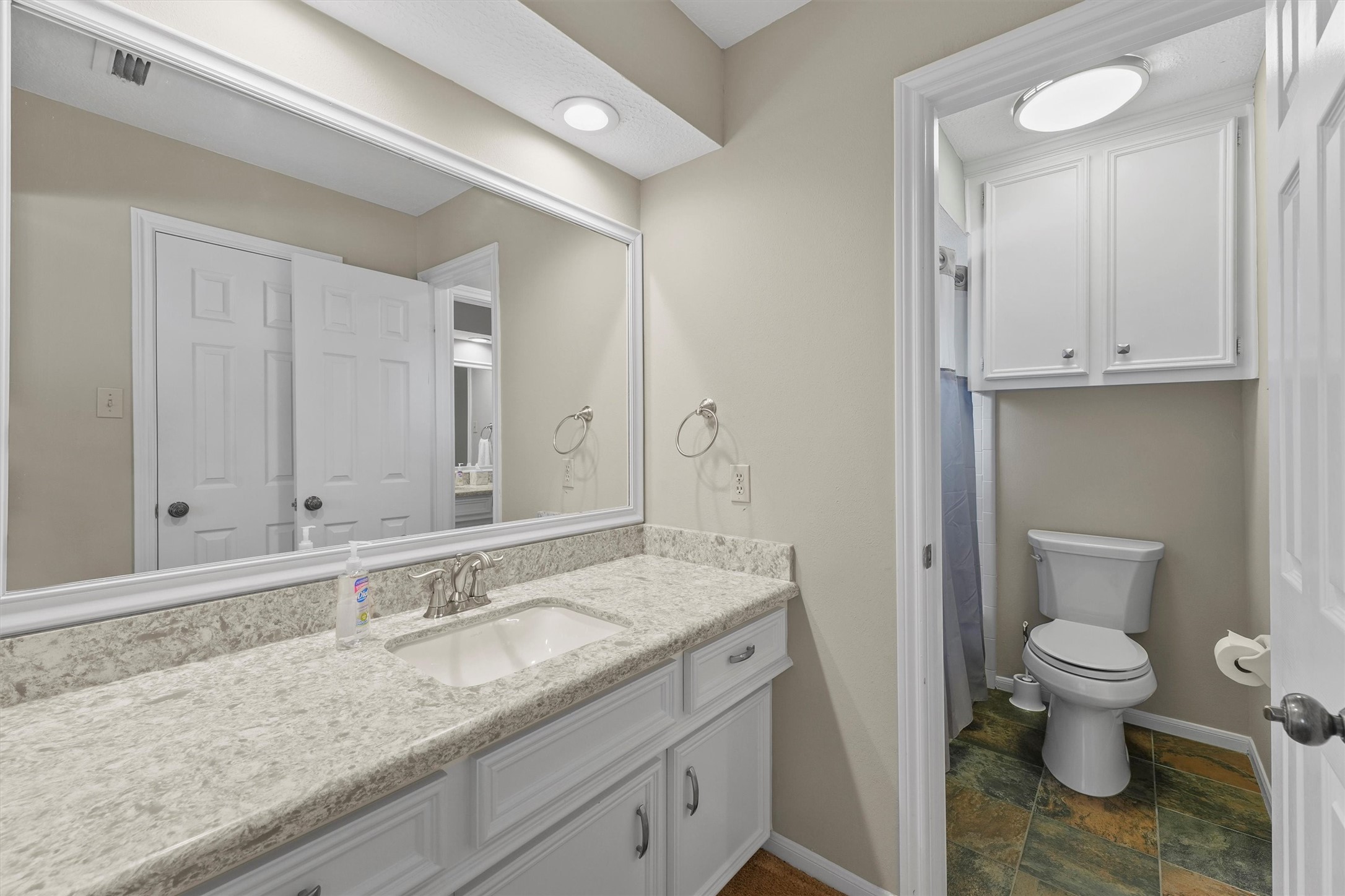 2023 Forest Garden Drive Property Photo 33