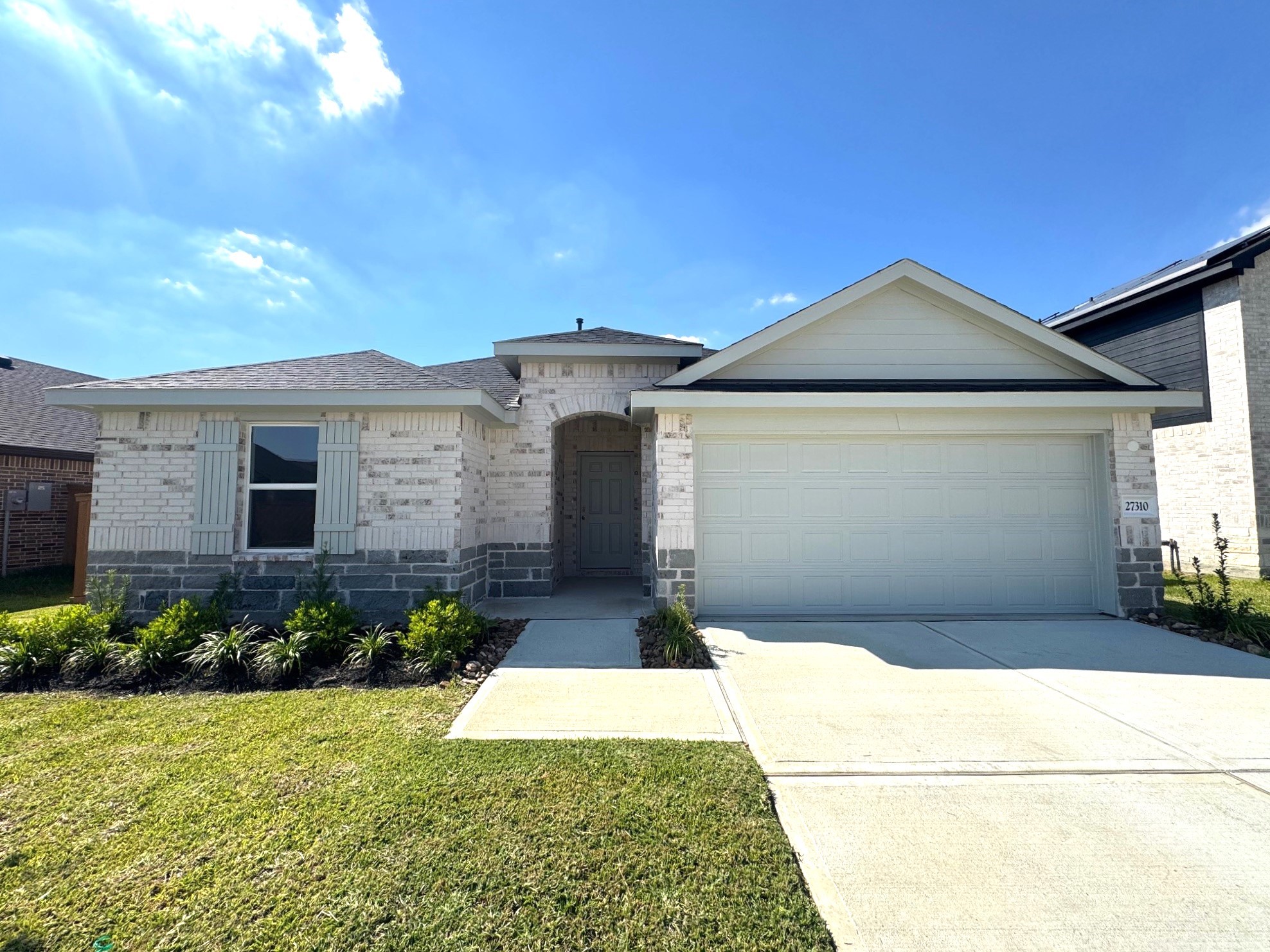 27310 Oceanus Springs Drive Property Photo 1