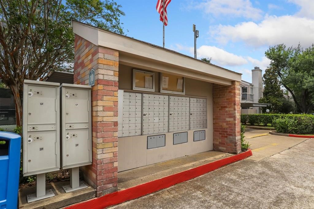 7900 N Stadium Drive 2 Property Photo 9