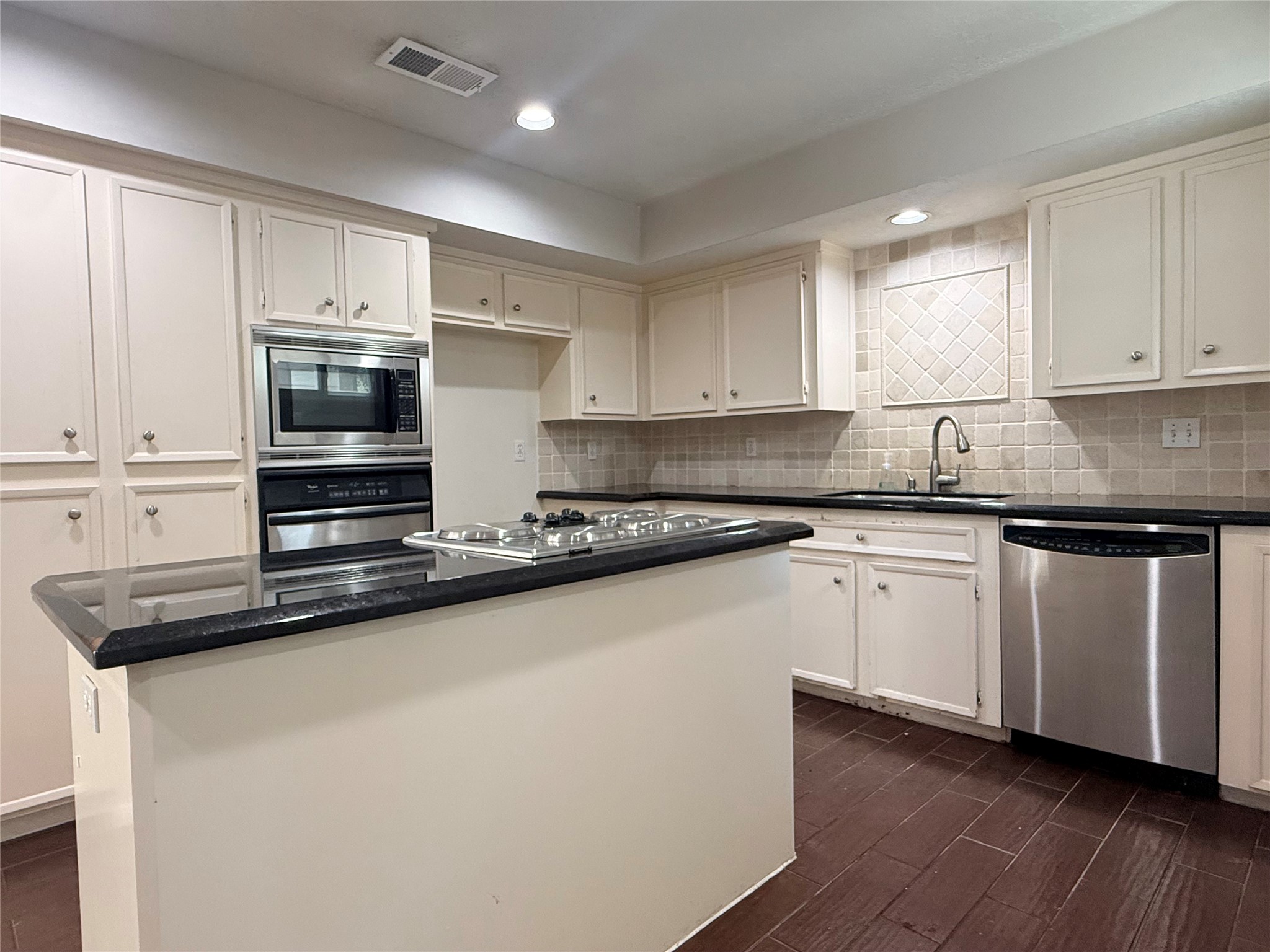 11318 Briar Forest Drive Property Photo 6