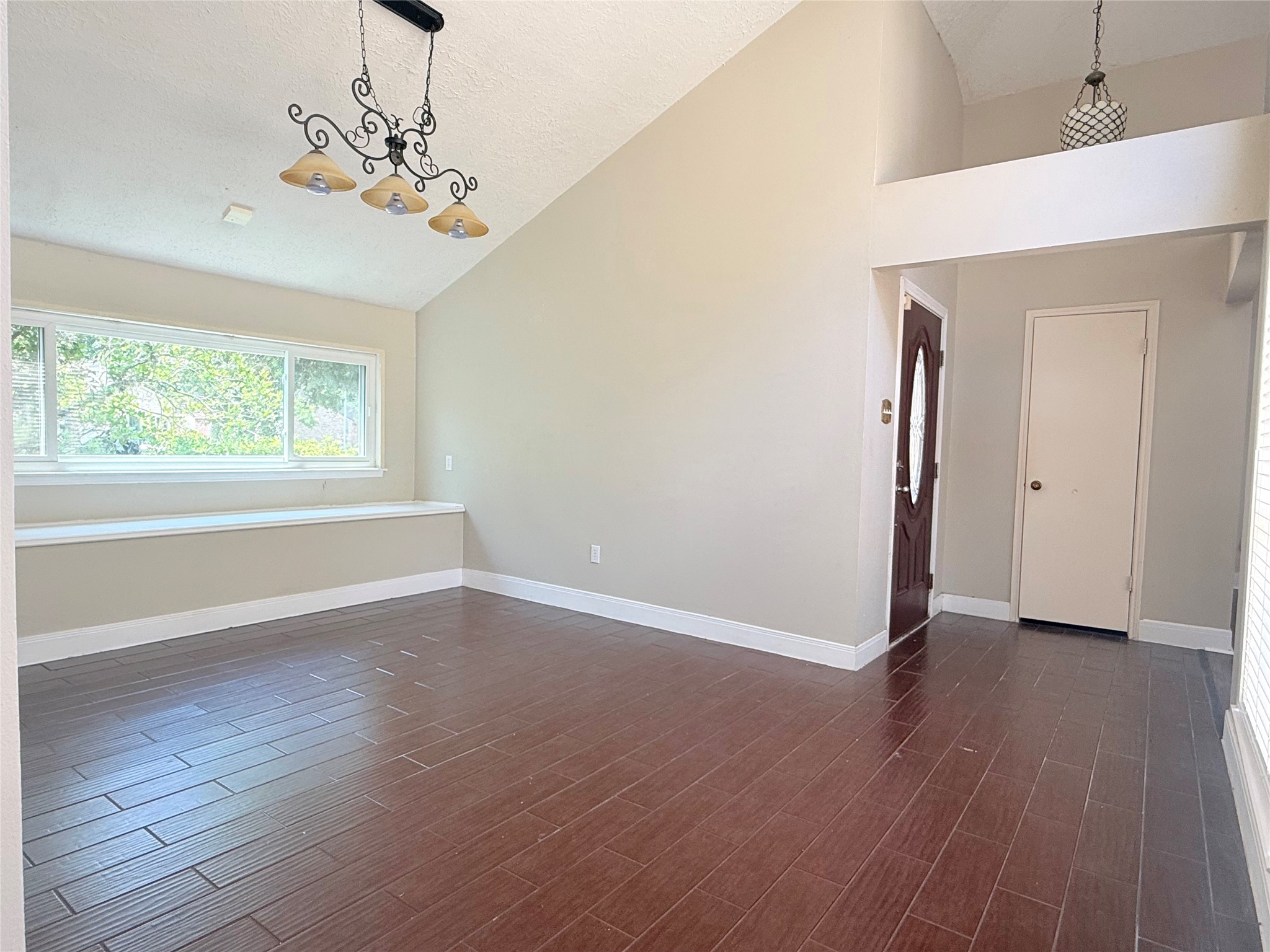 11318 Briar Forest Drive Property Photo 8