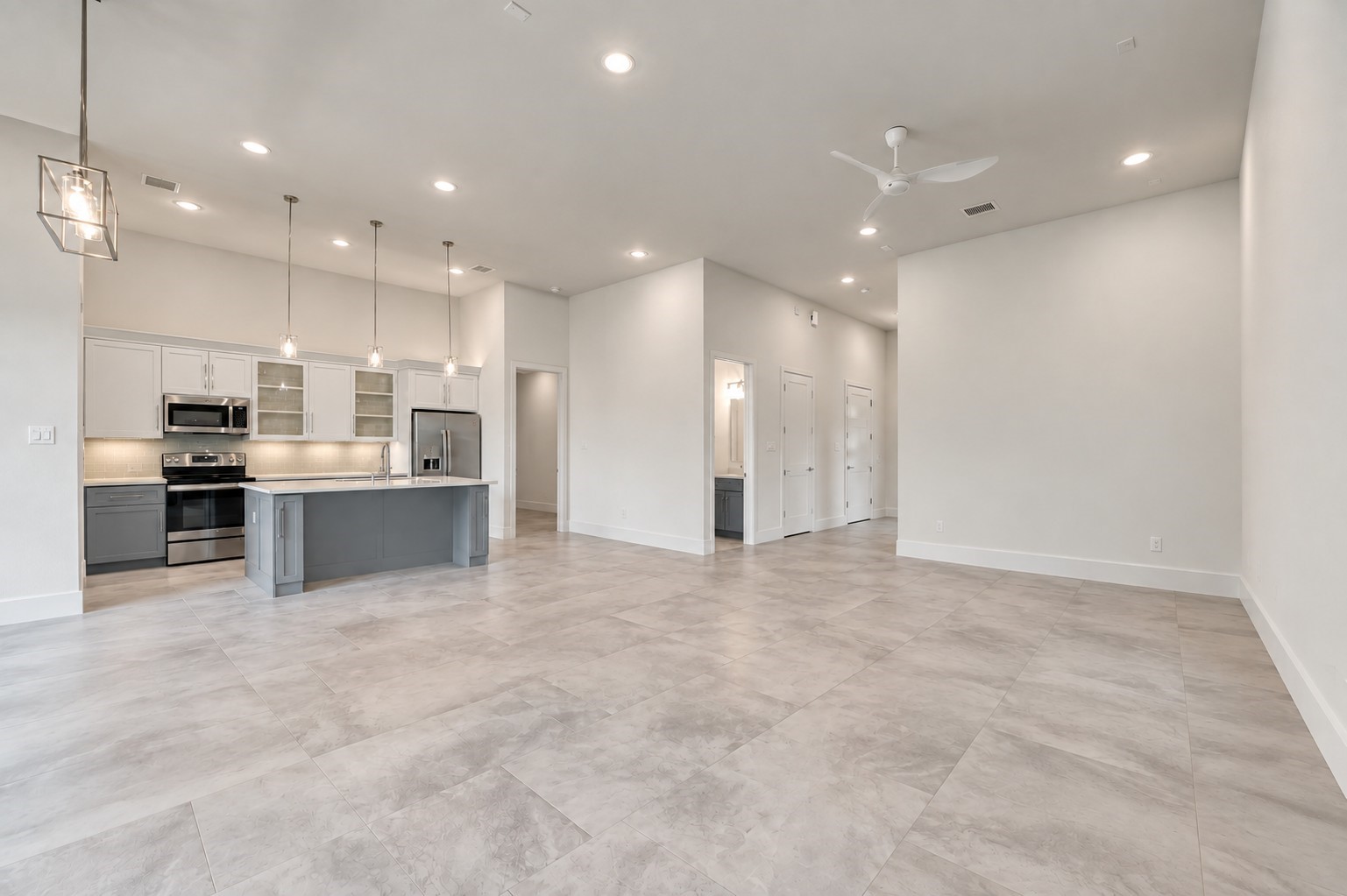 12935 Shady Grove Lane Property Photo 8