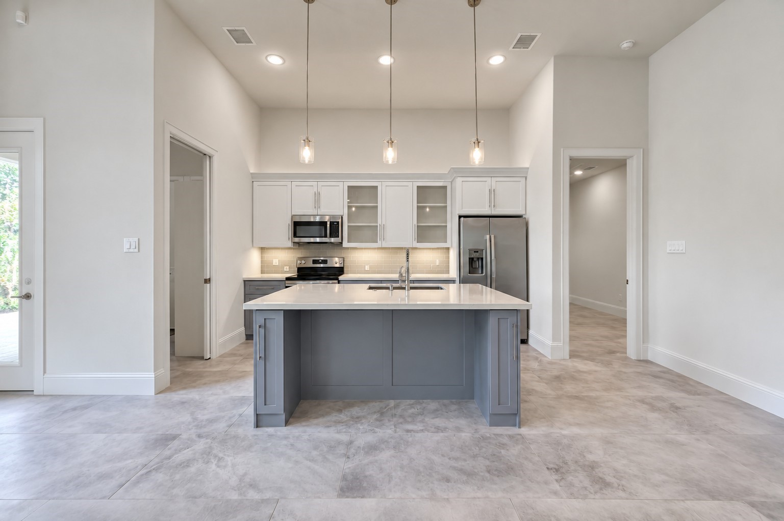 12935 Shady Grove Lane Property Photo 13