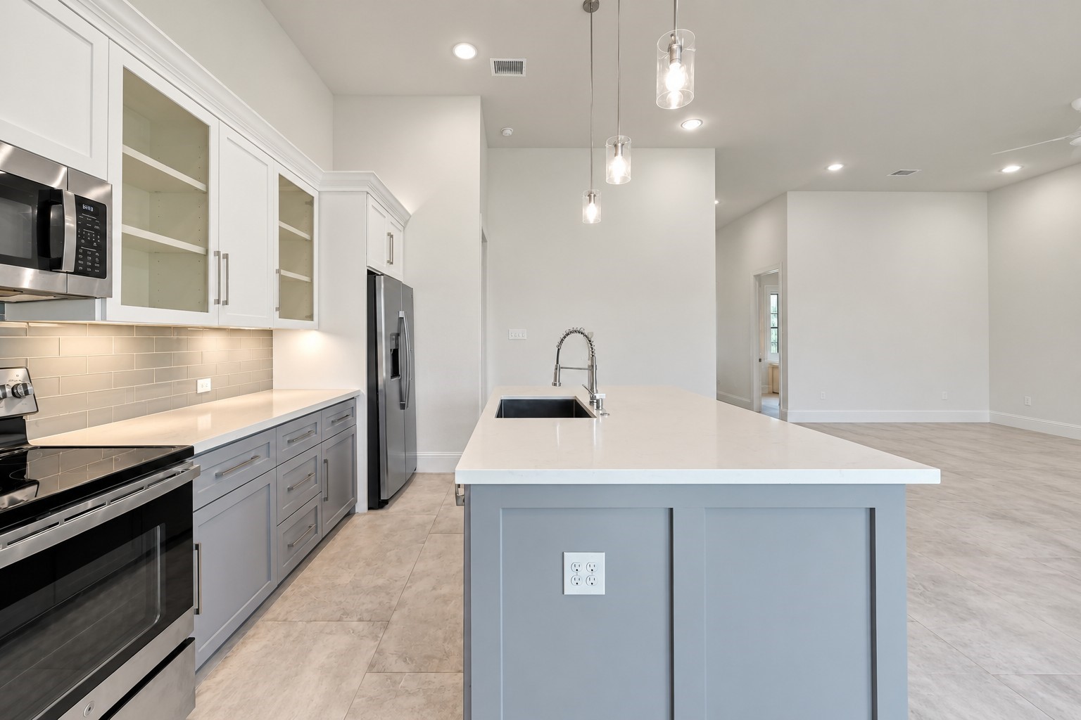 12935 Shady Grove Lane Property Photo 16