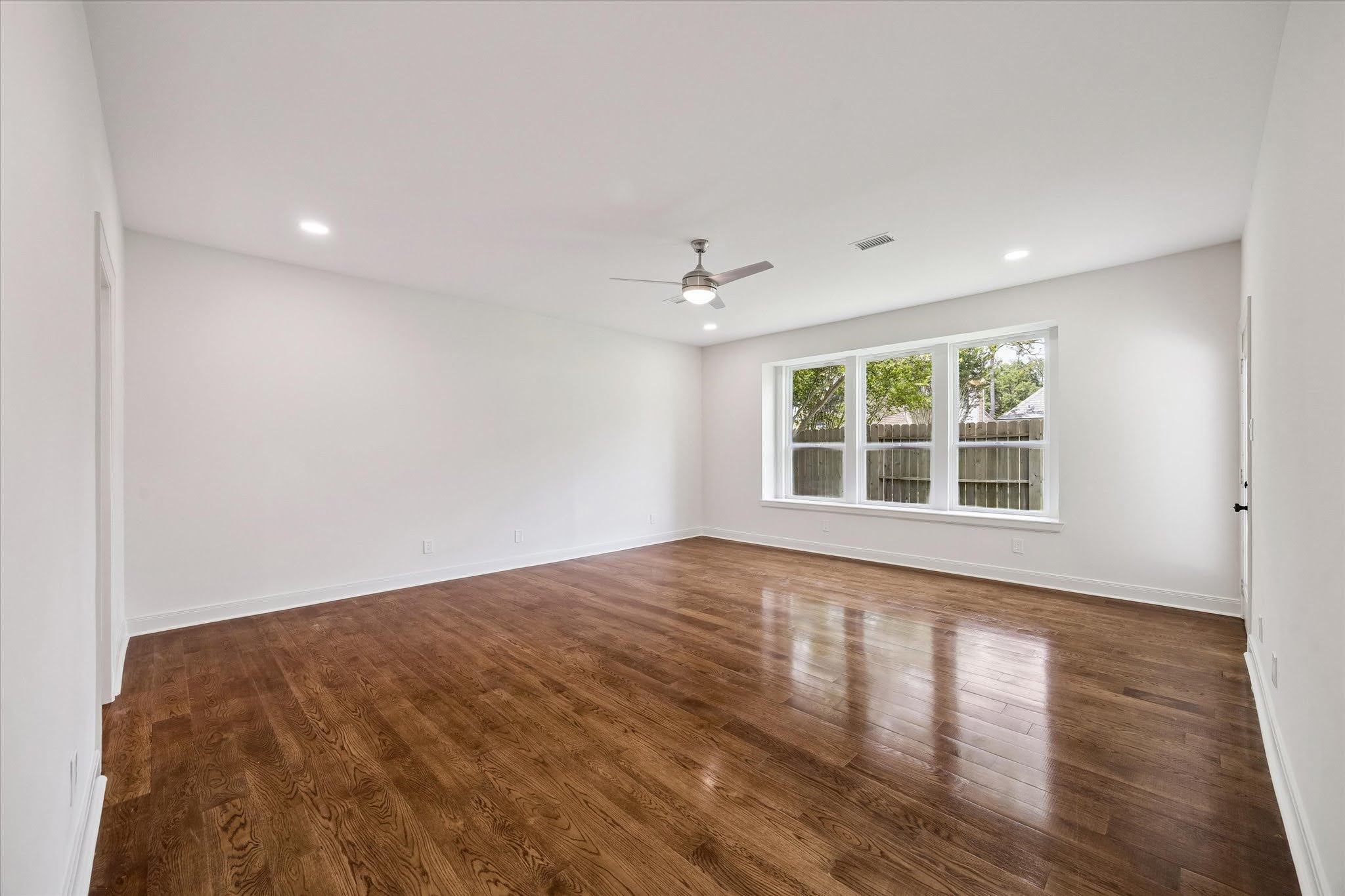 15911 Redwood Place Drive Property Photo 19