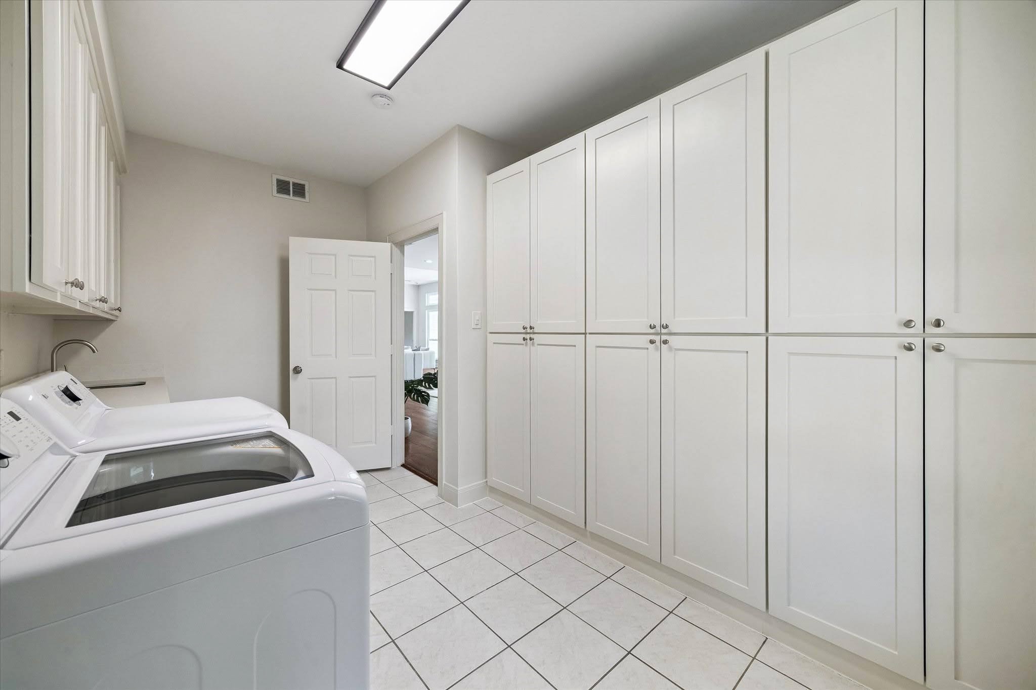 15911 Redwood Place Drive Property Photo 28