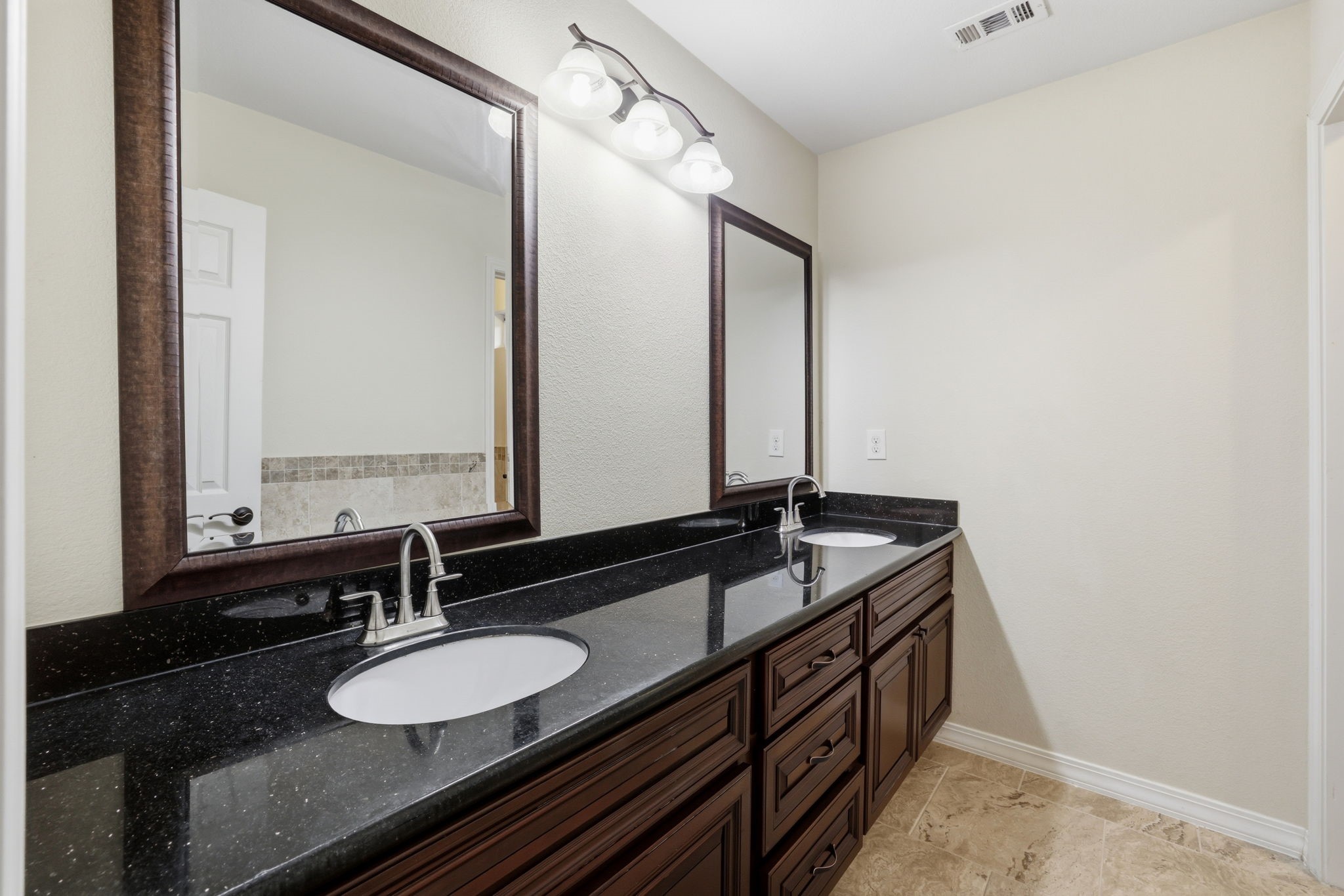 14314 N Cashel Oak Drive Property Photo 11