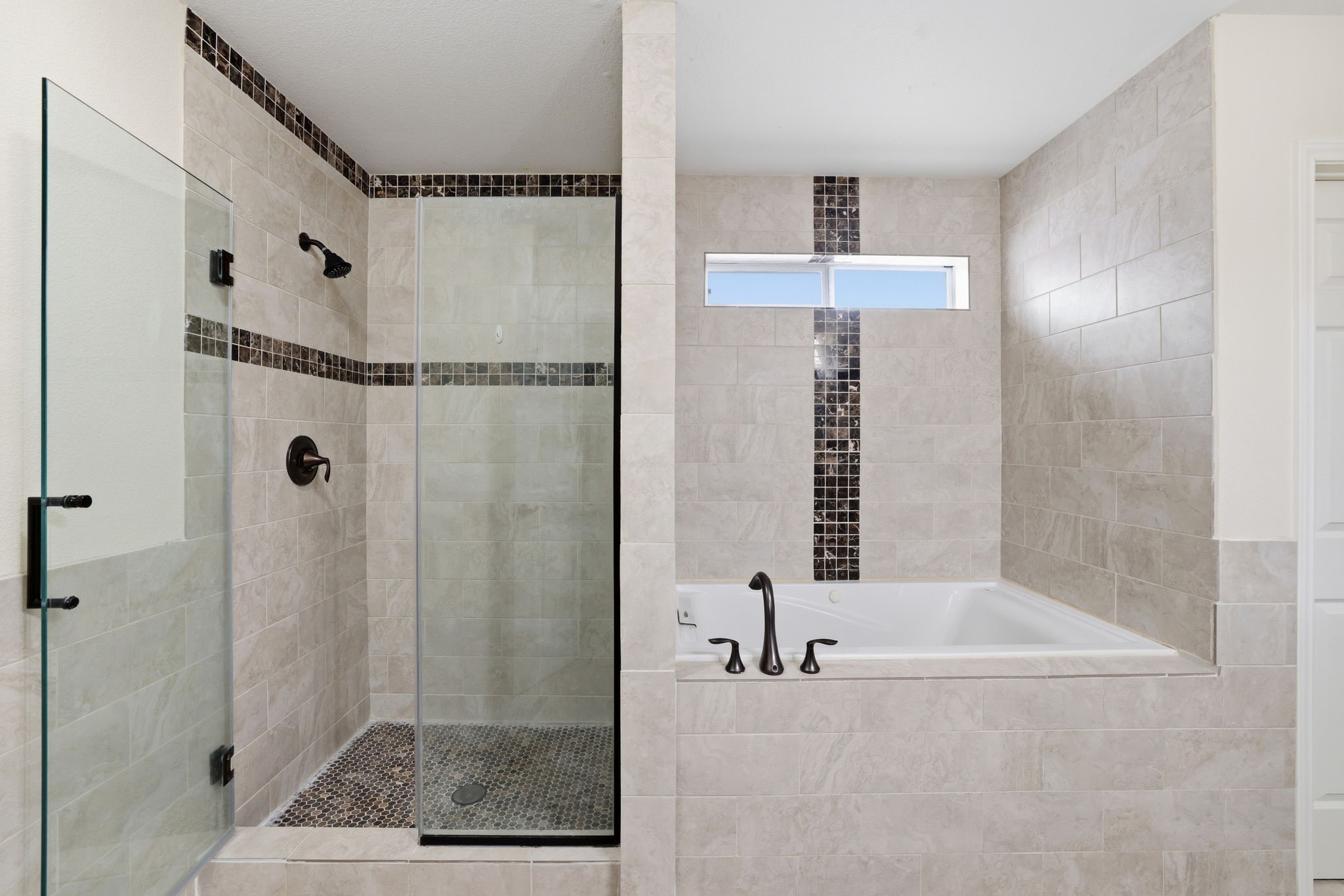 14314 N Cashel Oak Drive Property Photo 13