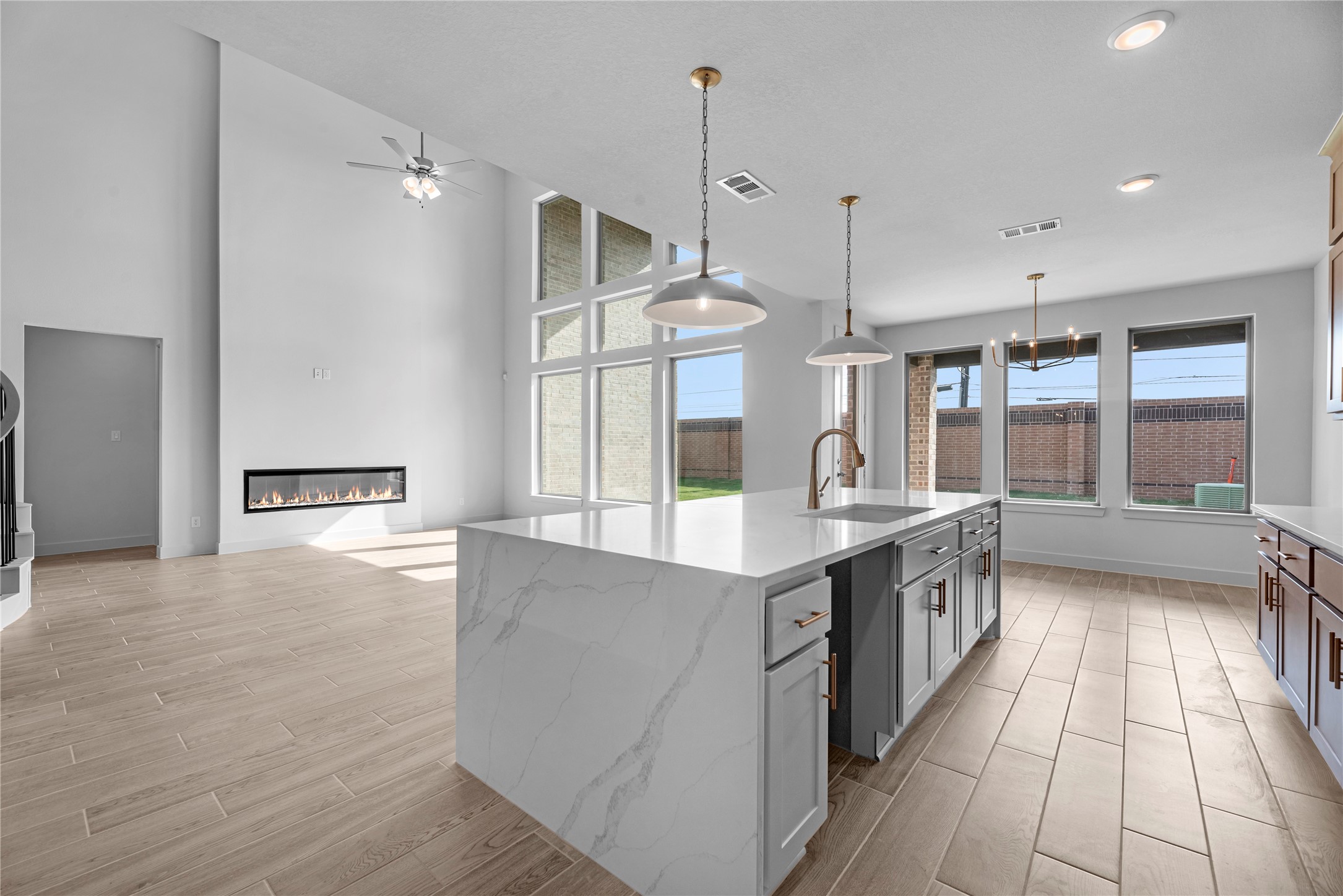 2523 Daisy Meadow Place Property Photo 7