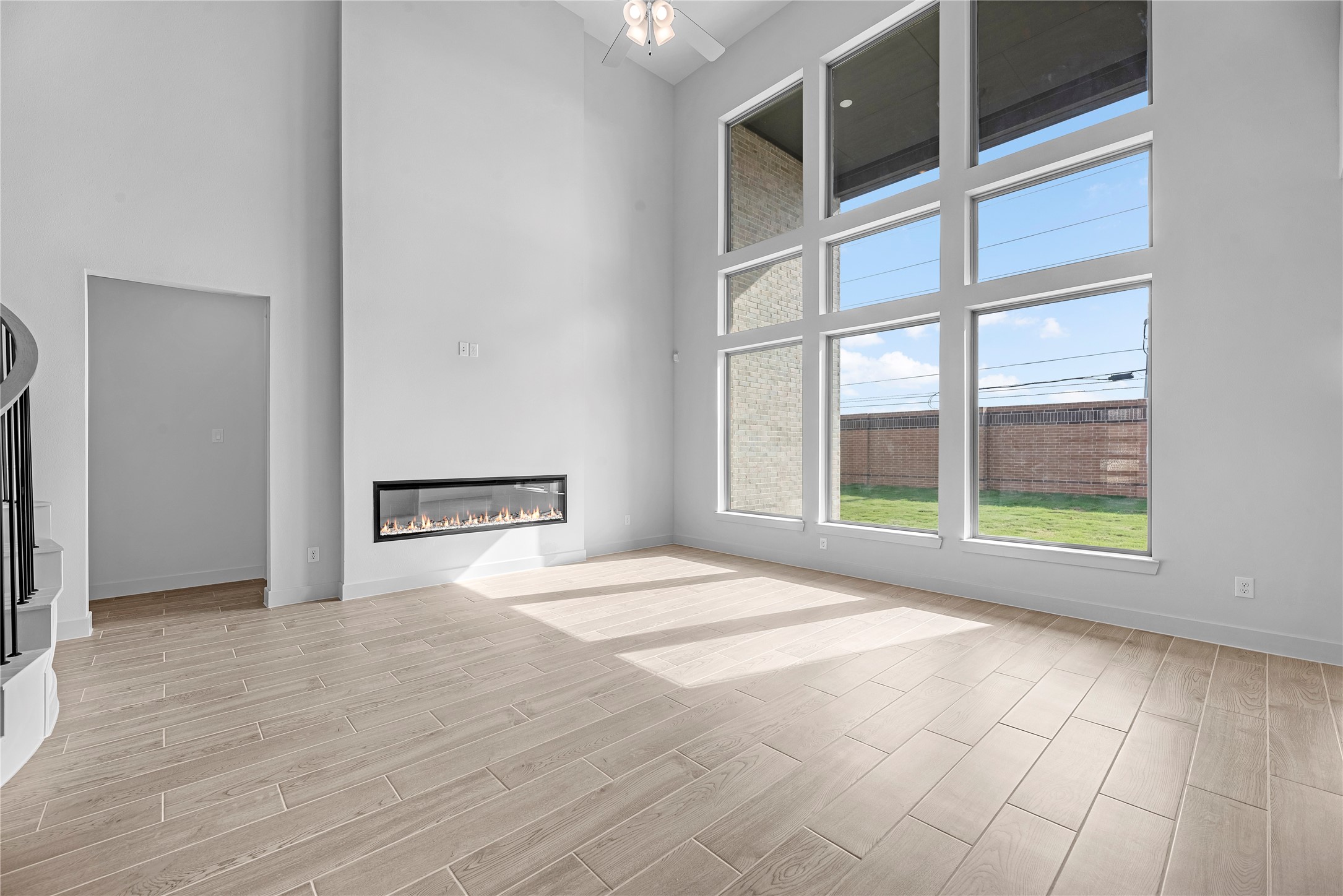 2523 Daisy Meadow Place Property Photo 8
