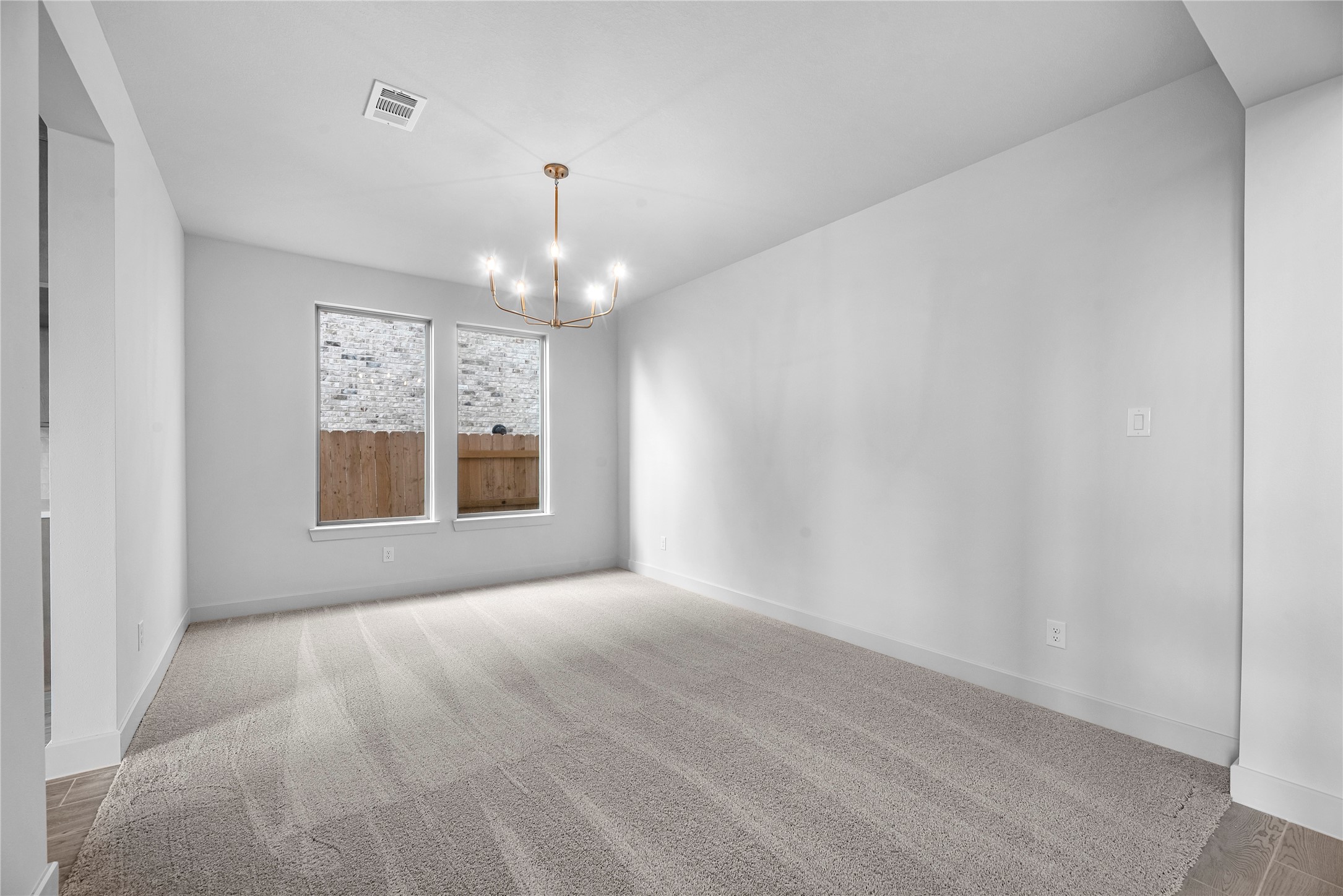 2523 Daisy Meadow Place Property Photo 9