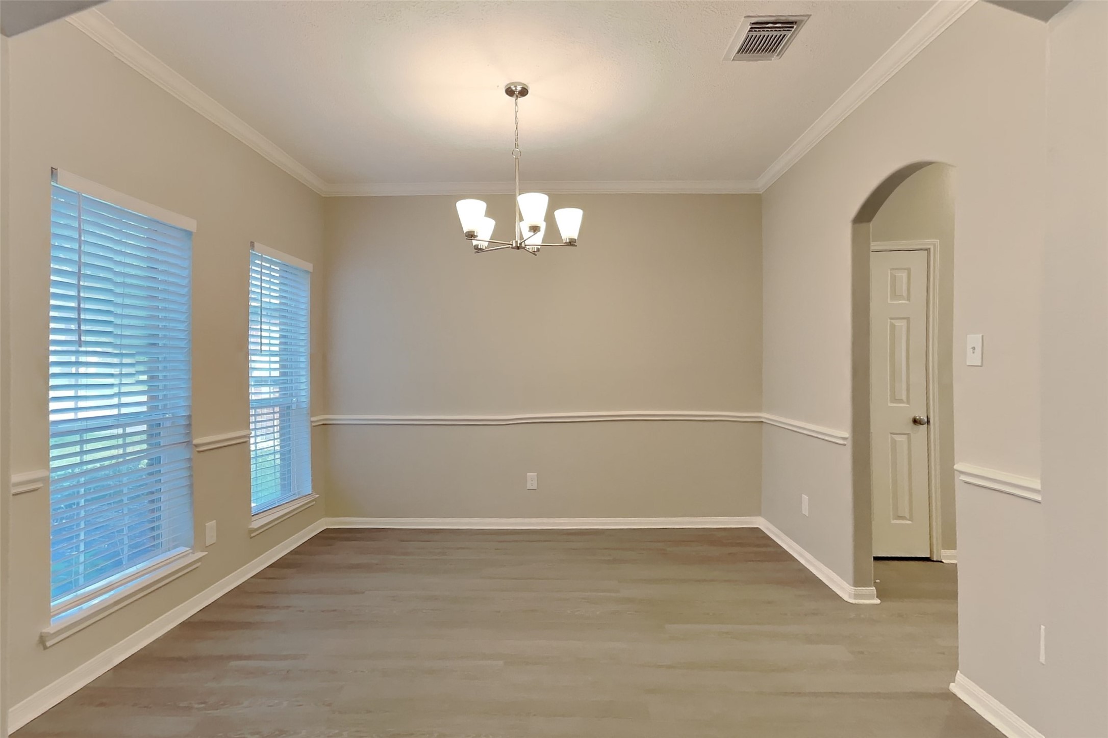 2610 Hilldale Park Lane Property Photo 4